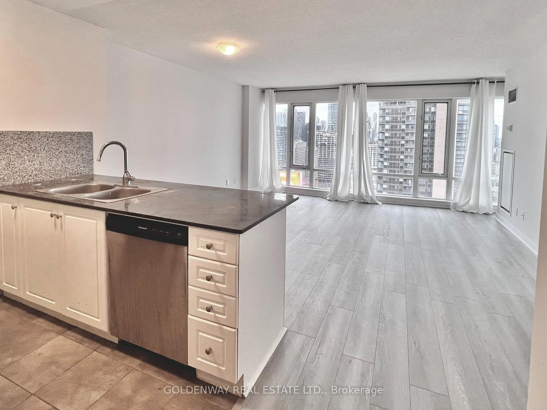 Photo 10 of Unit 3513, 210 Victoria Street, Toronto, Church-Yonge Corridor — HOMEH