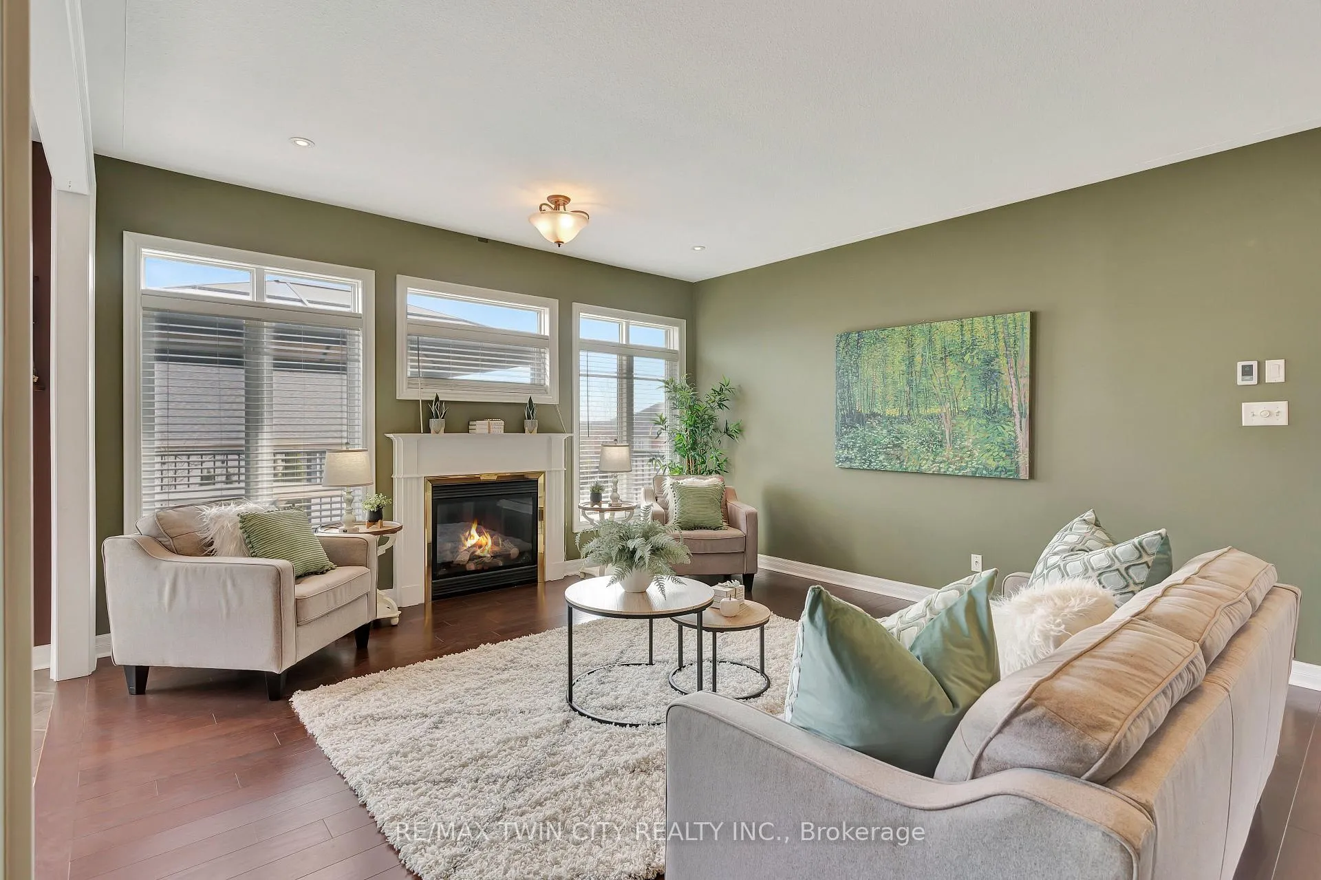 Photo 9 of 330 Pine Valley Drive, Kitchener — HOMEH