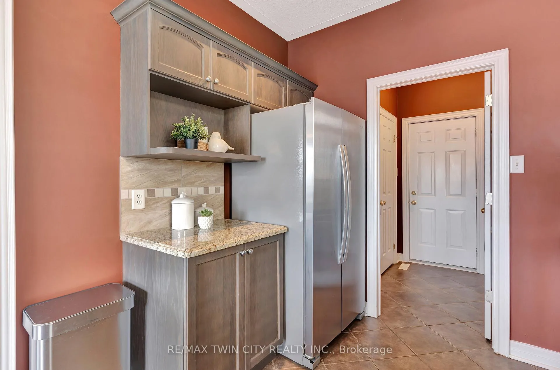 Photo 20 of 330 Pine Valley Drive, Kitchener — HOMEH