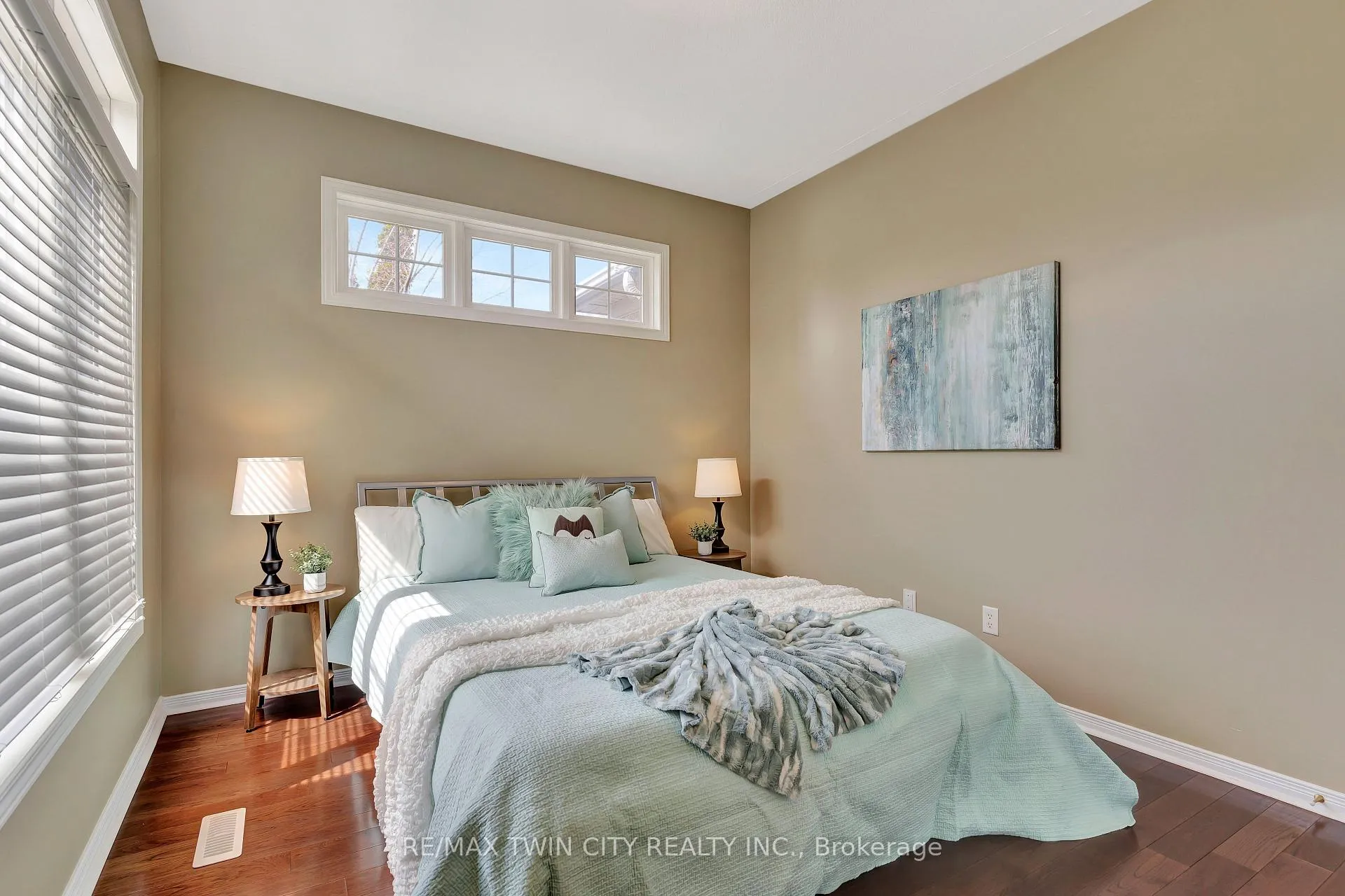 Photo 22 of 330 Pine Valley Drive, Kitchener — HOMEH