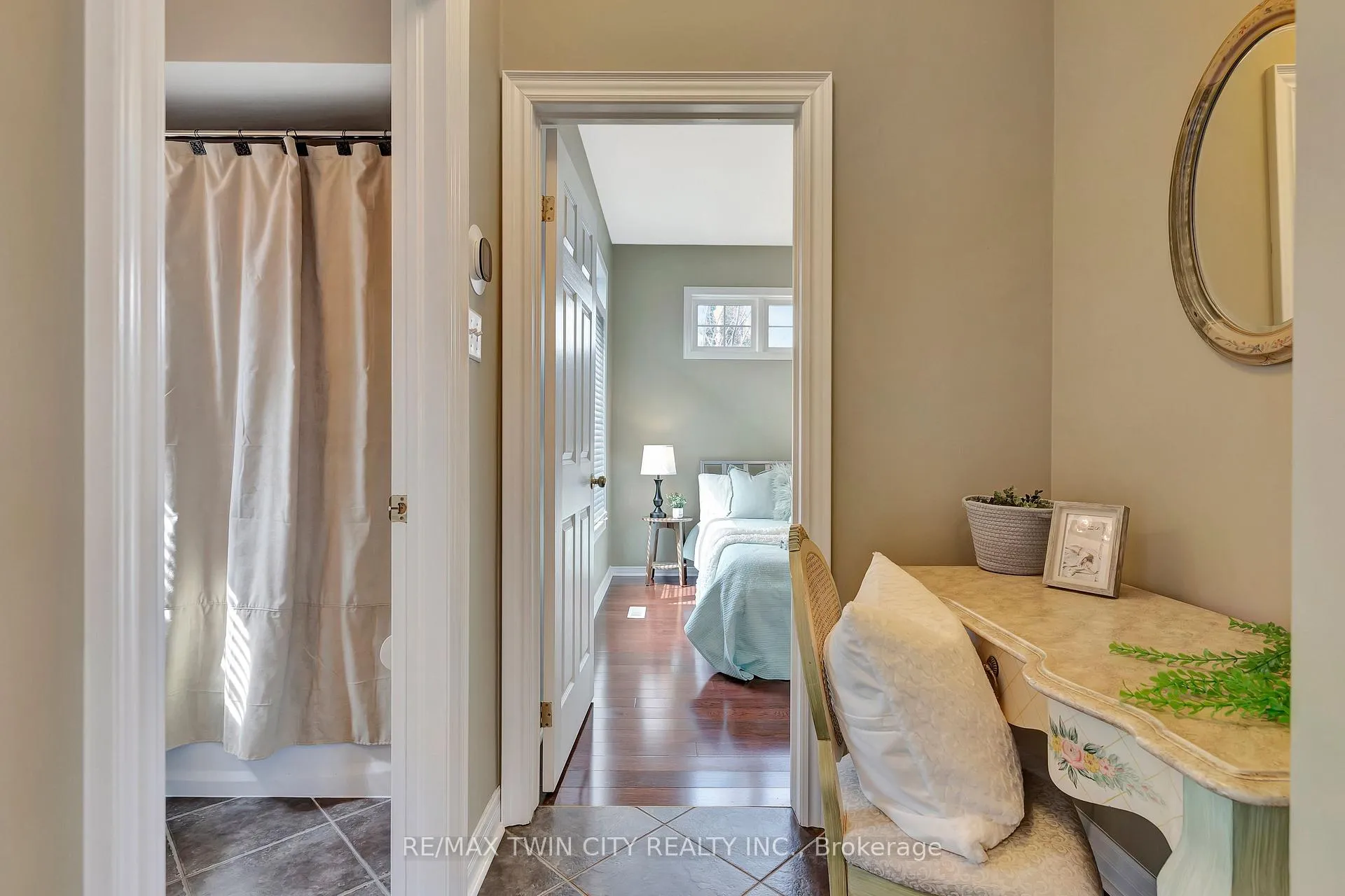 Photo 24 of 330 Pine Valley Drive, Kitchener — HOMEH