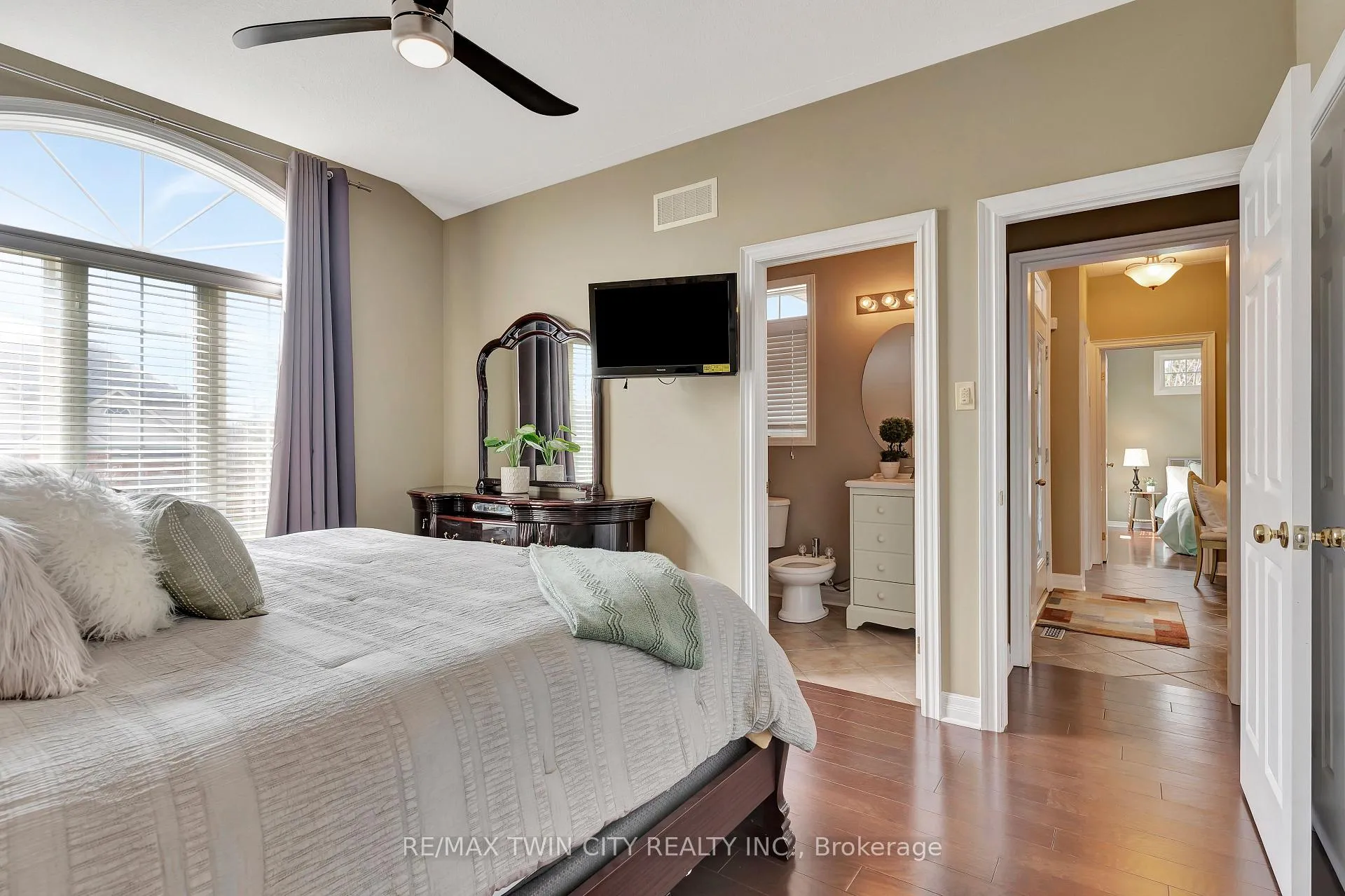 Photo 27 of 330 Pine Valley Drive, Kitchener — HOMEH