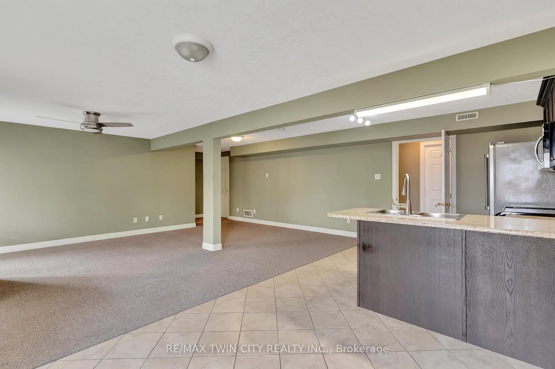 Photo 32 of 330 Pine Valley Drive, Kitchener — HOMEH
