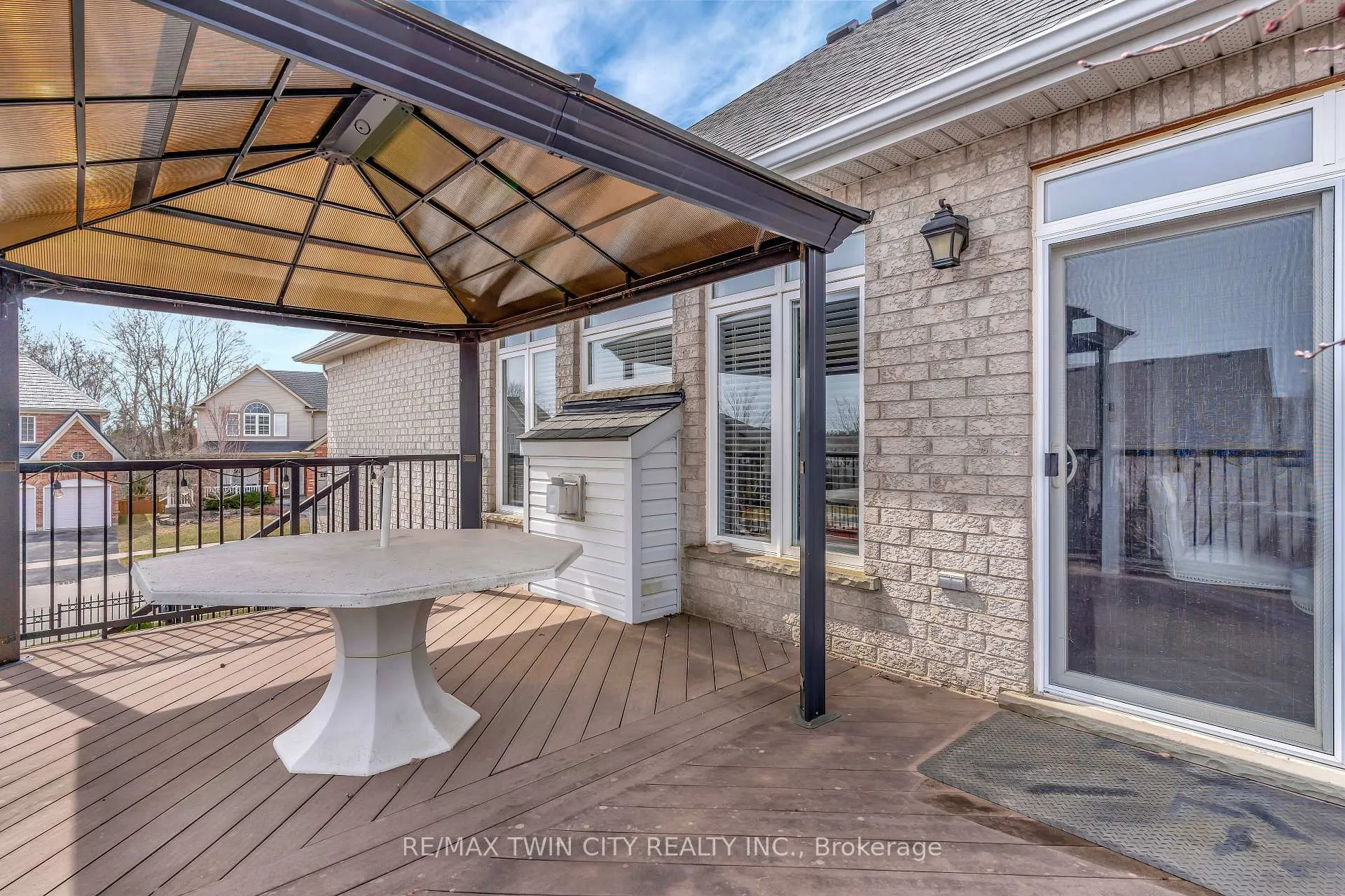 Photo 38 of 330 Pine Valley Drive, Kitchener — HOMEH