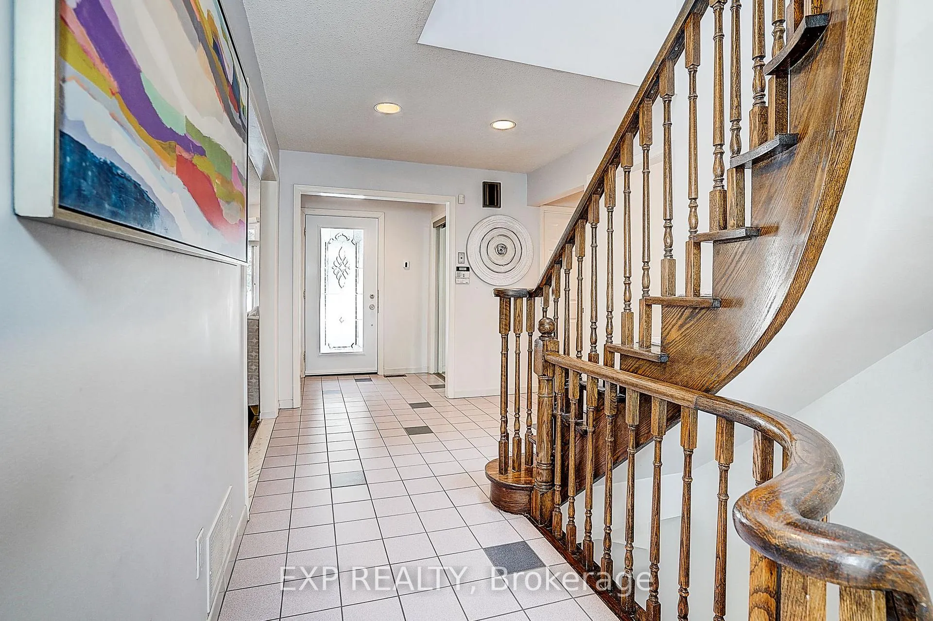 Photo 5 of 27 Pining Road, Markham, Aileen-Willowbrook — HOMEH