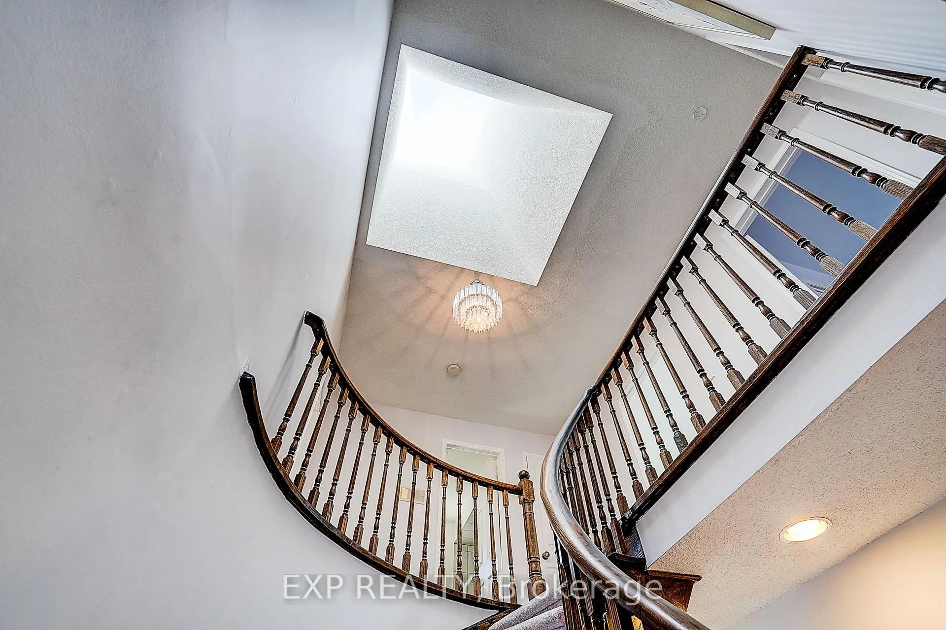 Photo 21 of 27 Pining Road, Markham, Aileen-Willowbrook — HOMEH