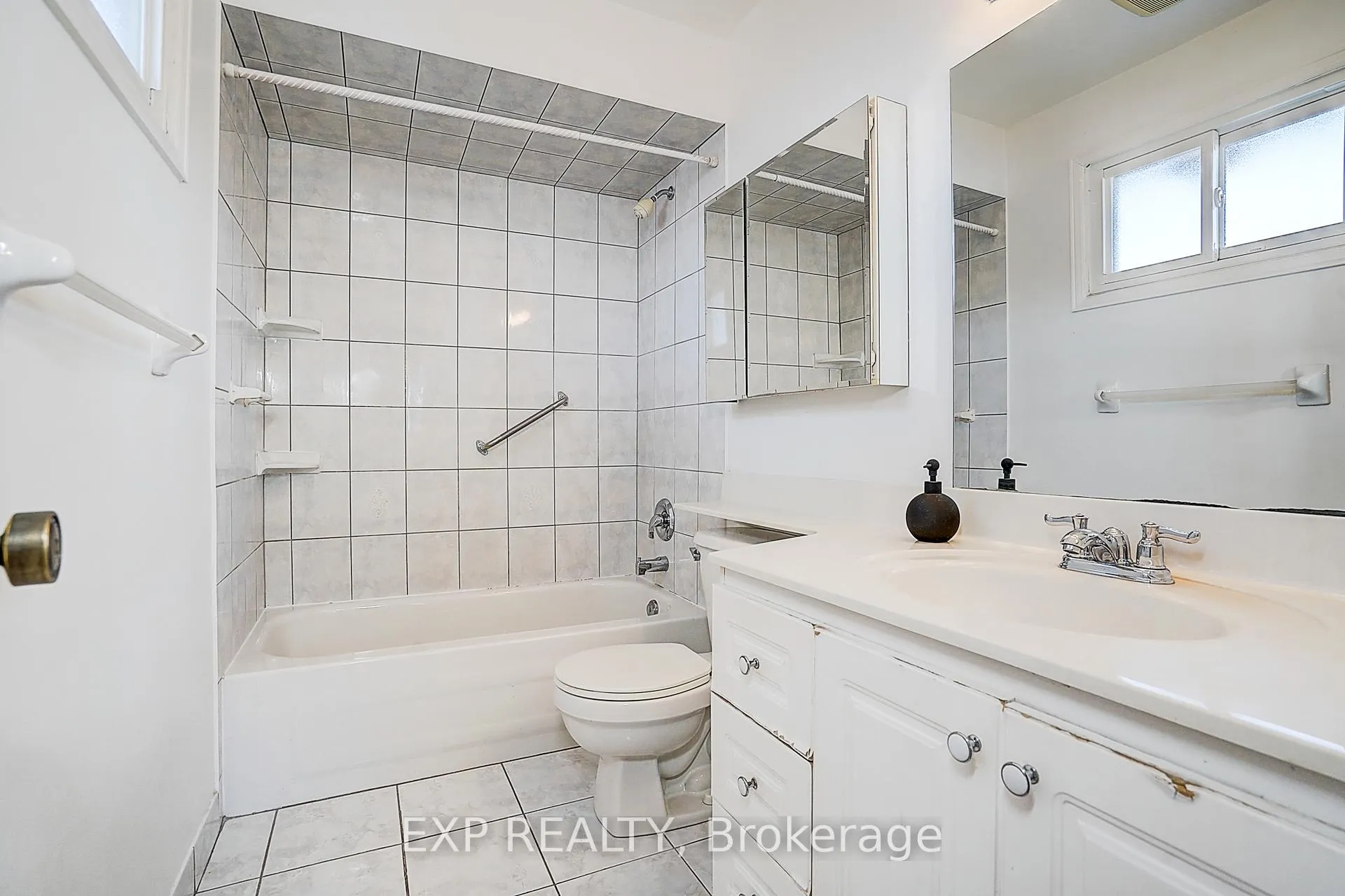 Photo 25 of 27 Pining Road, Markham, Aileen-Willowbrook — HOMEH