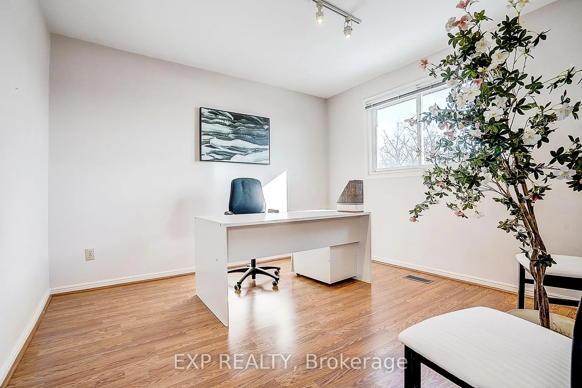 Photo 26 of 27 Pining Road, Markham, Aileen-Willowbrook — HOMEH