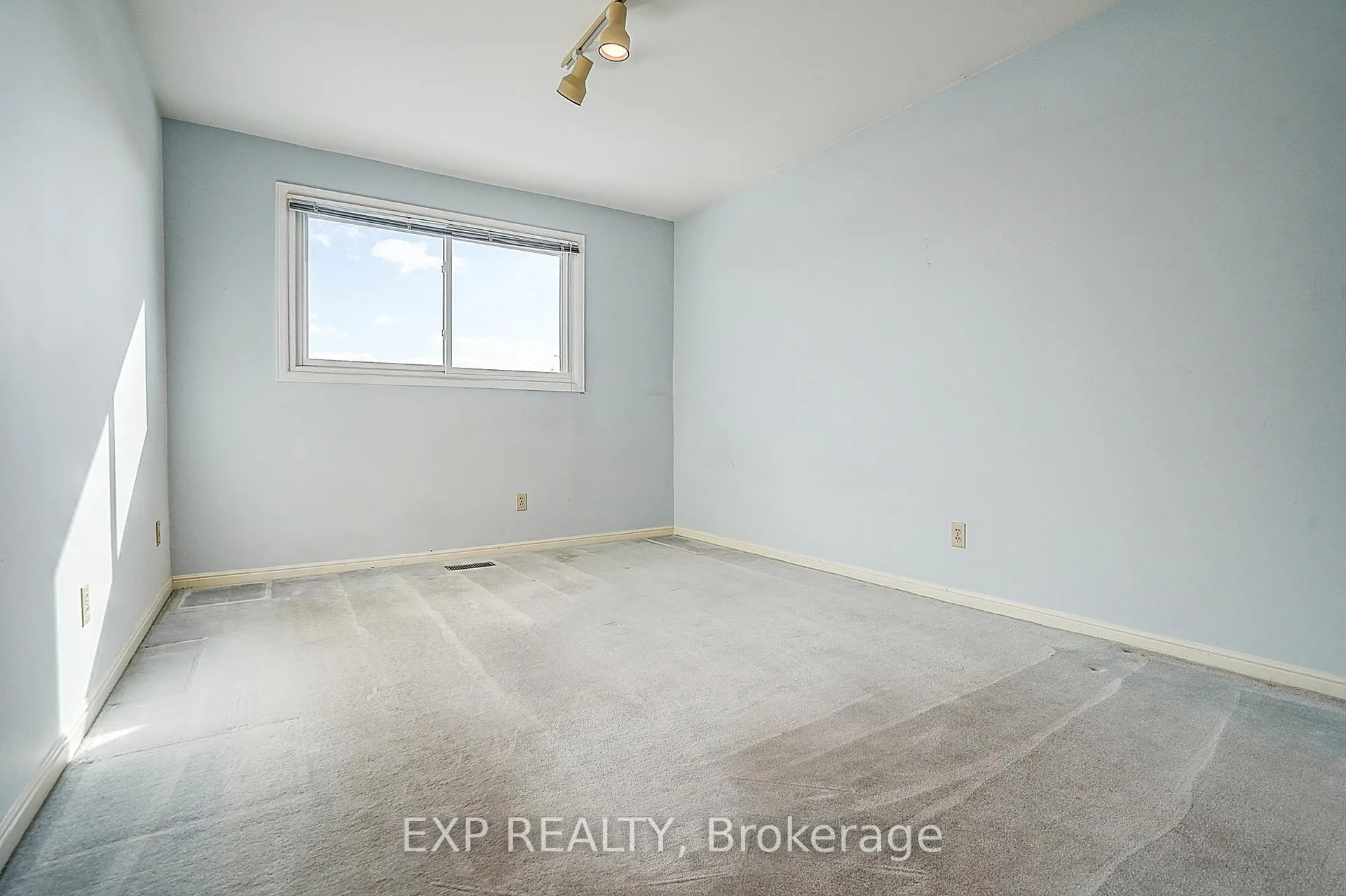 Photo 28 of 27 Pining Road, Markham, Aileen-Willowbrook — HOMEH