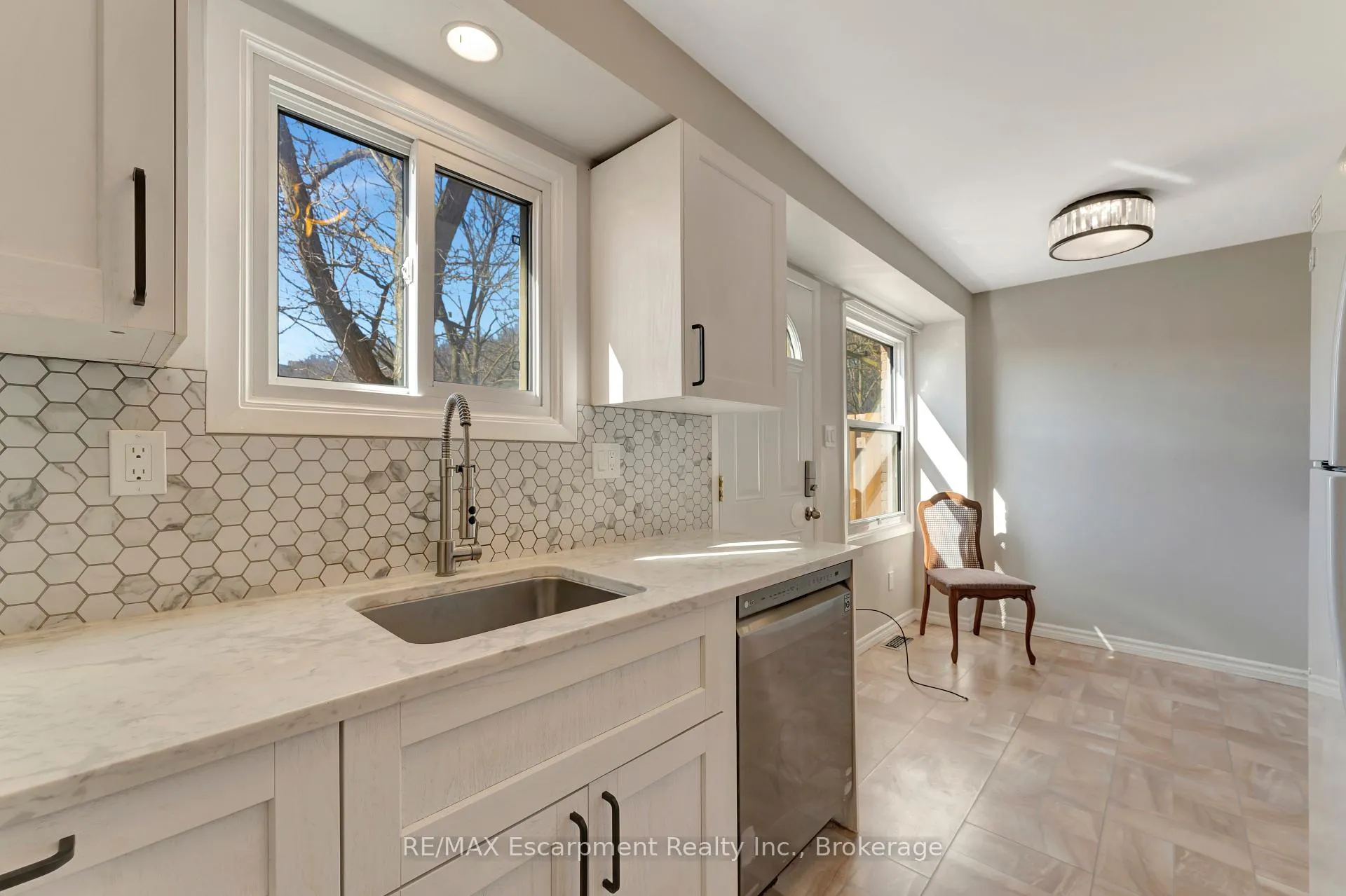 Photo 9 of Unit 15, 165 Green Valley Drive, Kitchener — HOMEH
