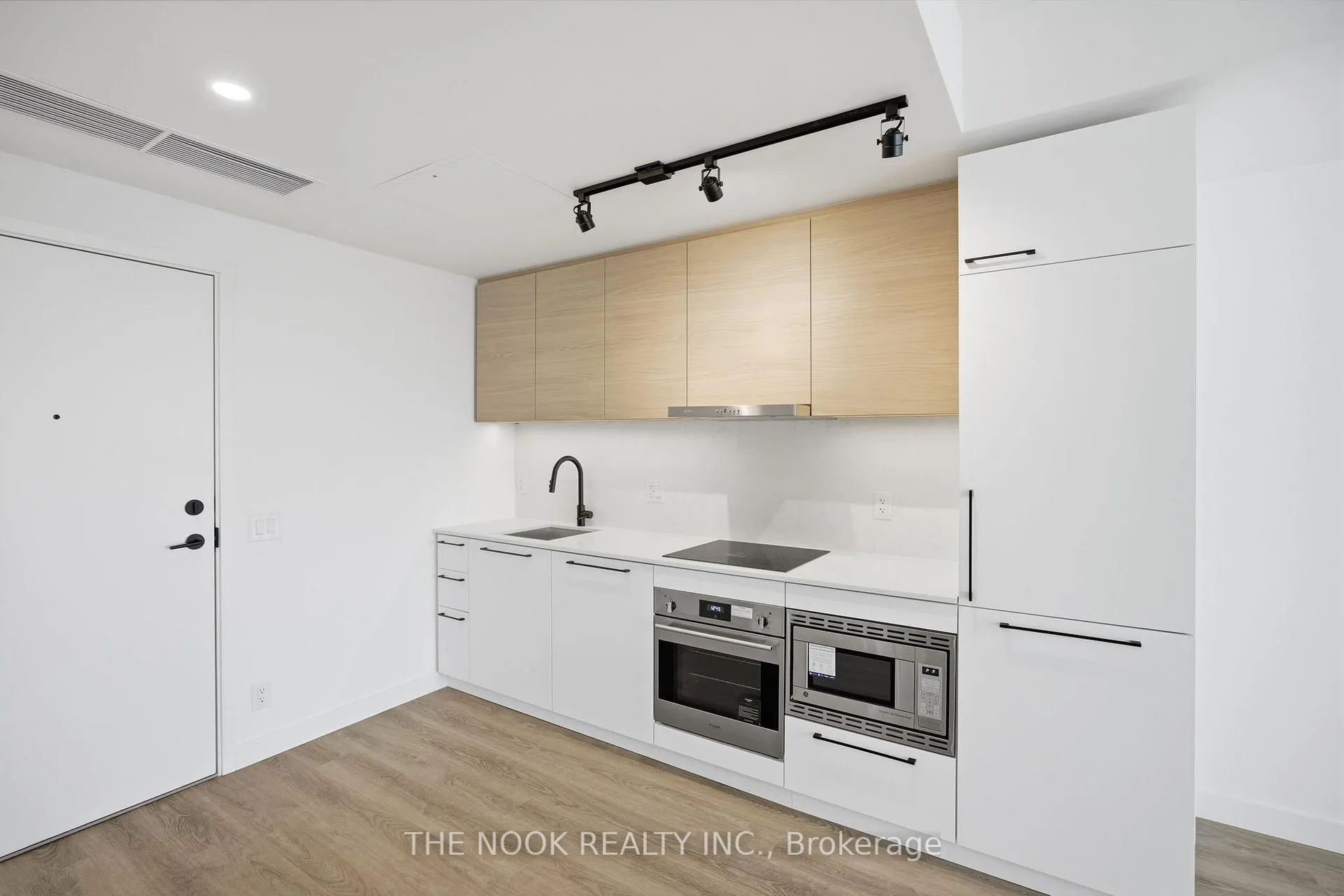 Photo 4 of Unit 1214, 1050 Eastern Avenue, Toronto, Greenwood-Coxwell — HOMEH