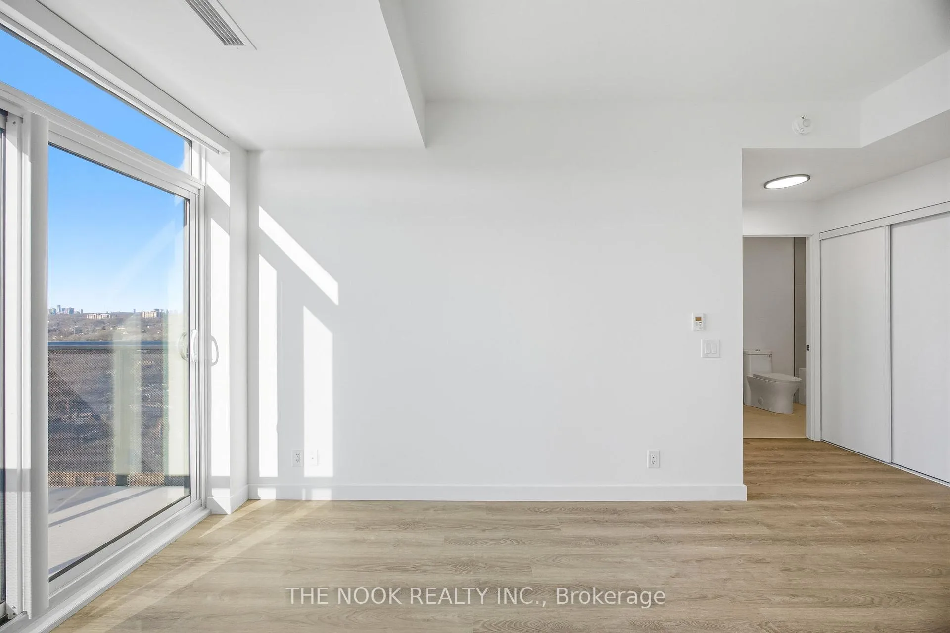 Photo 8 of Unit 1214, 1050 Eastern Avenue, Toronto, Greenwood-Coxwell — HOMEH