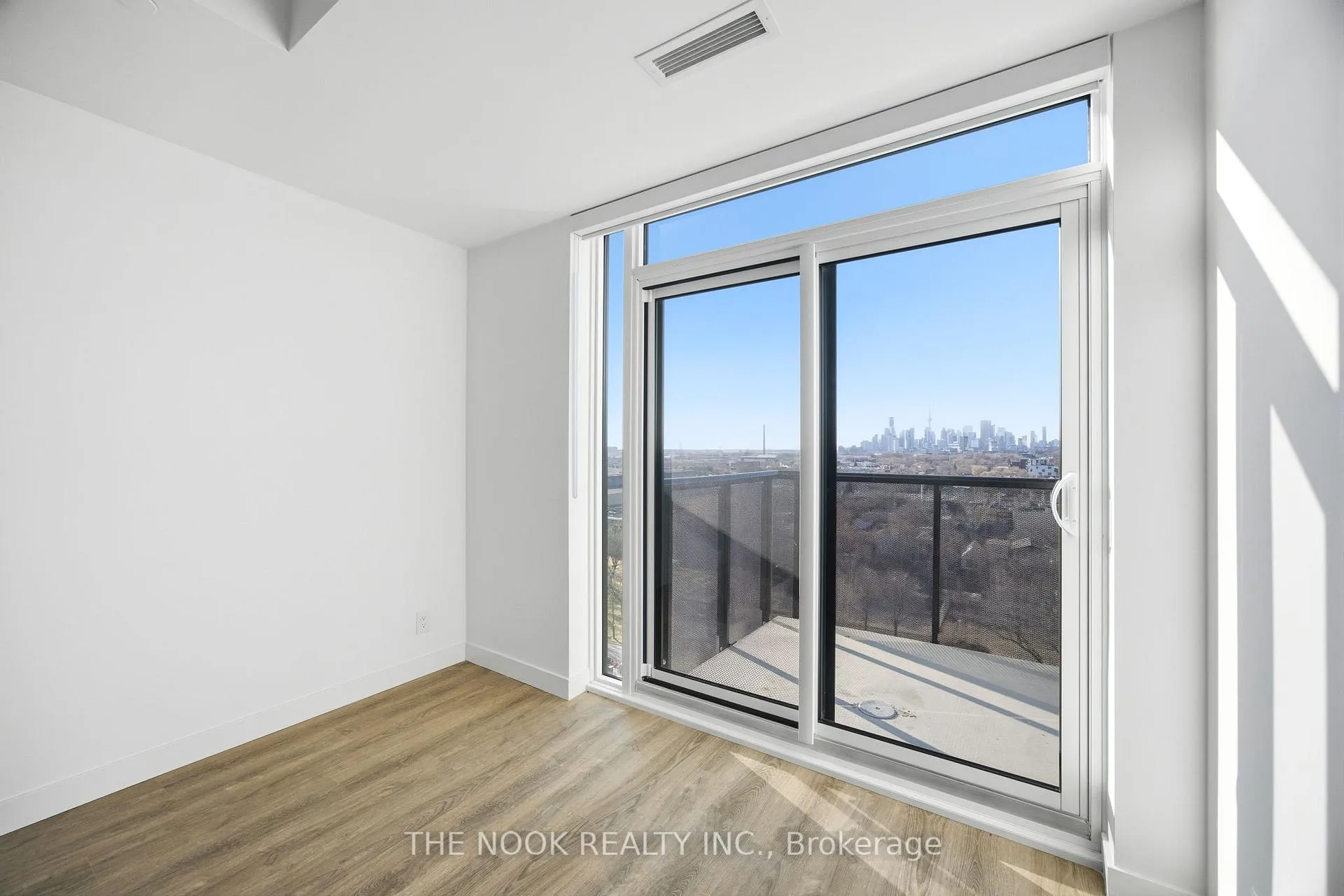 Photo 9 of Unit 1214, 1050 Eastern Avenue, Toronto, Greenwood-Coxwell — HOMEH