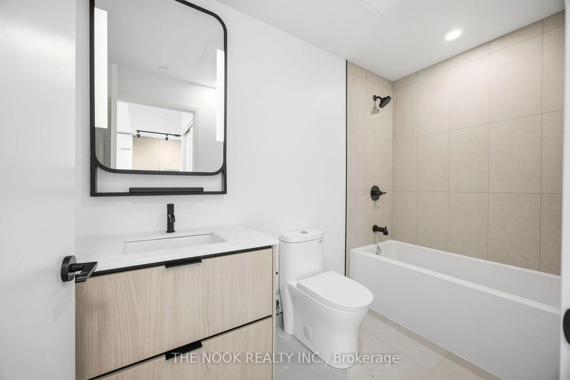 Photo 11 of Unit 1214, 1050 Eastern Avenue, Toronto, Greenwood-Coxwell — HOMEH