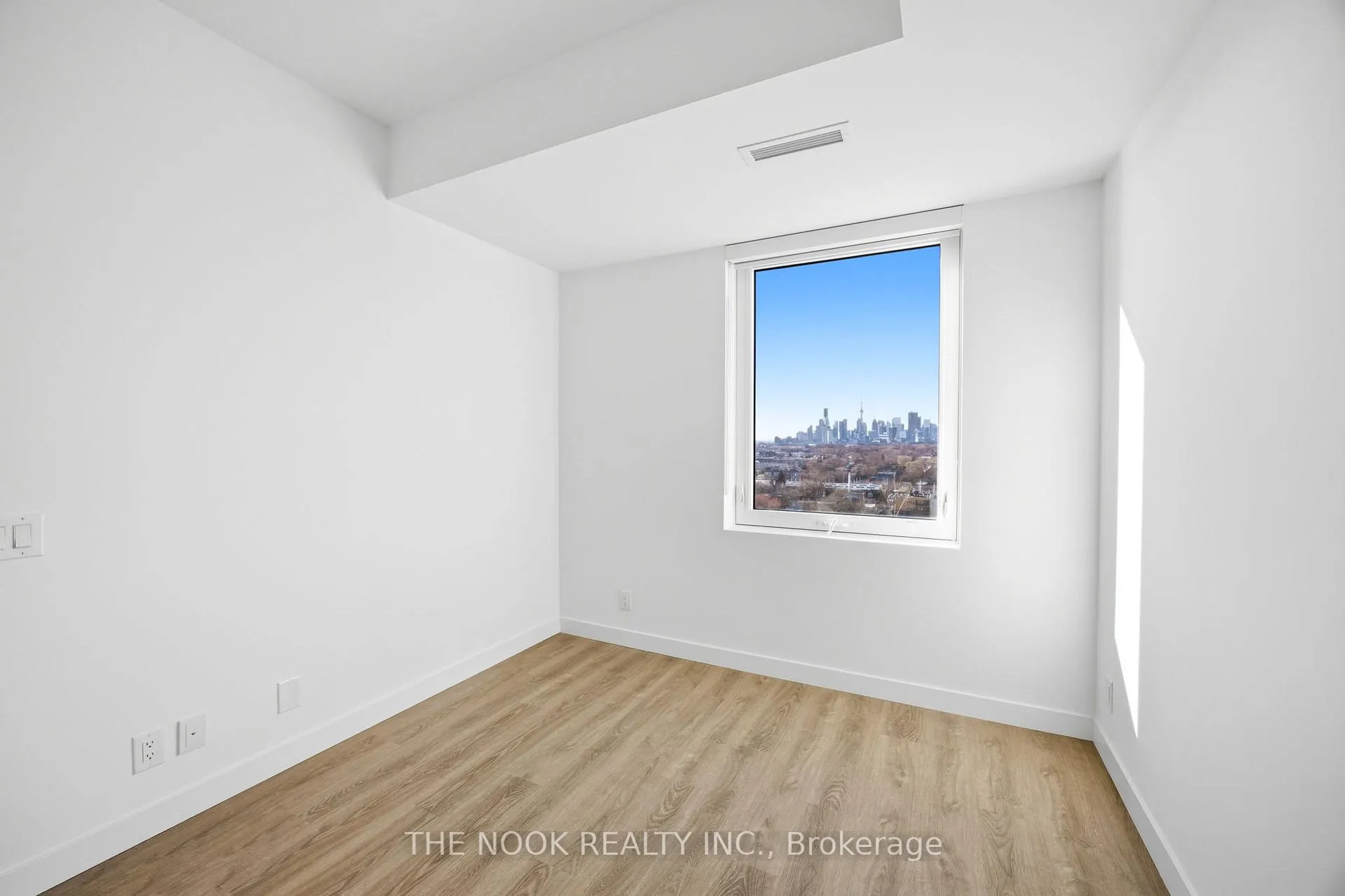 Photo 14 of Unit 1214, 1050 Eastern Avenue, Toronto, Greenwood-Coxwell — HOMEH