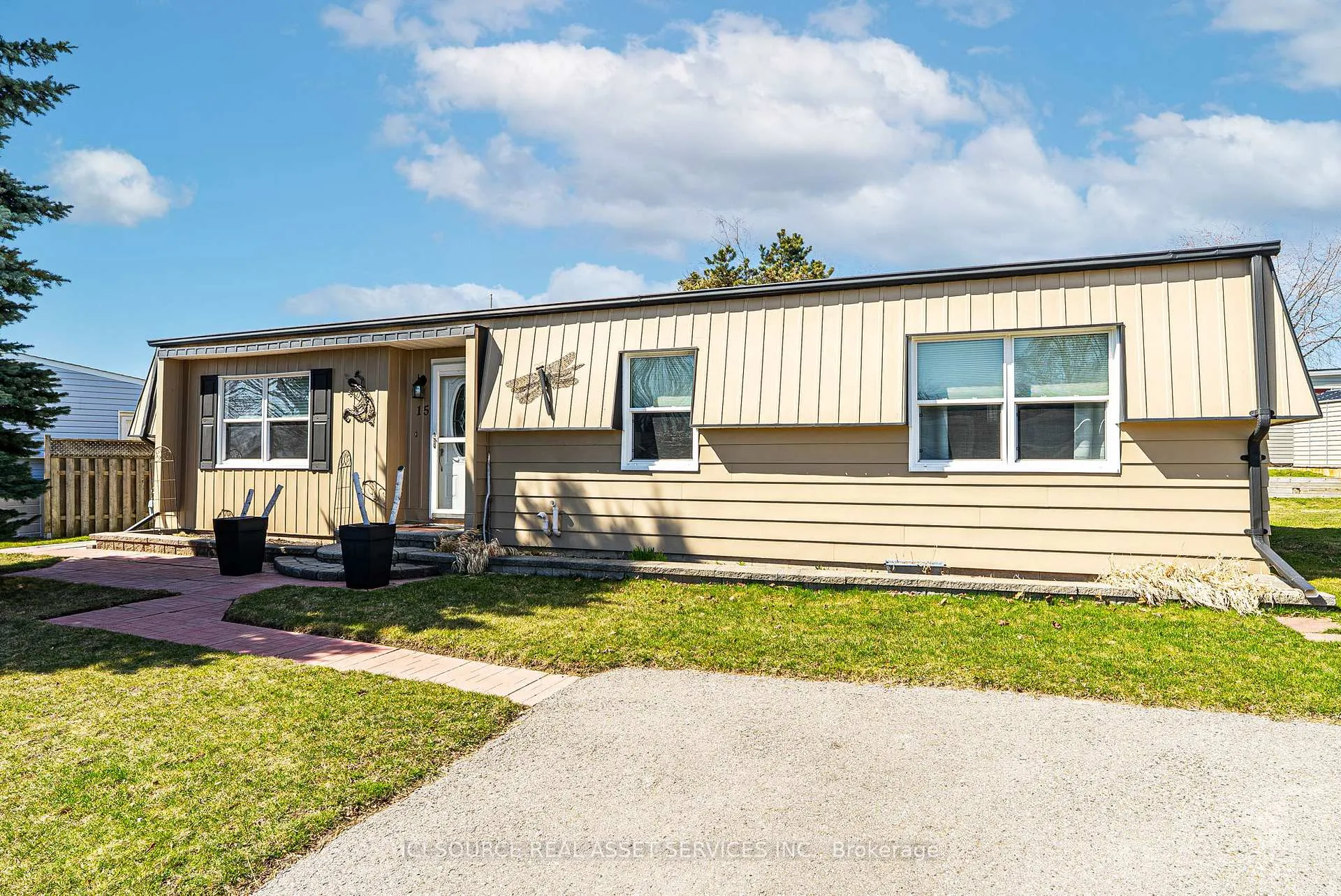 Photo 1 of 15 Driftwood Lane, Clarington, Bowmanville — HOMEH