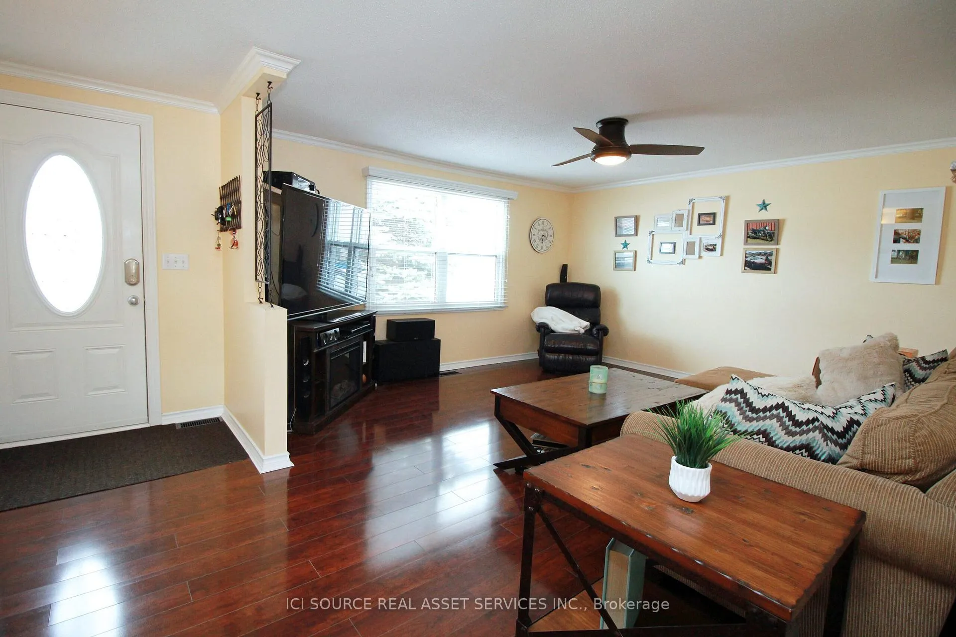 Photo 4 of 15 Driftwood Lane, Clarington, Bowmanville — HOMEH