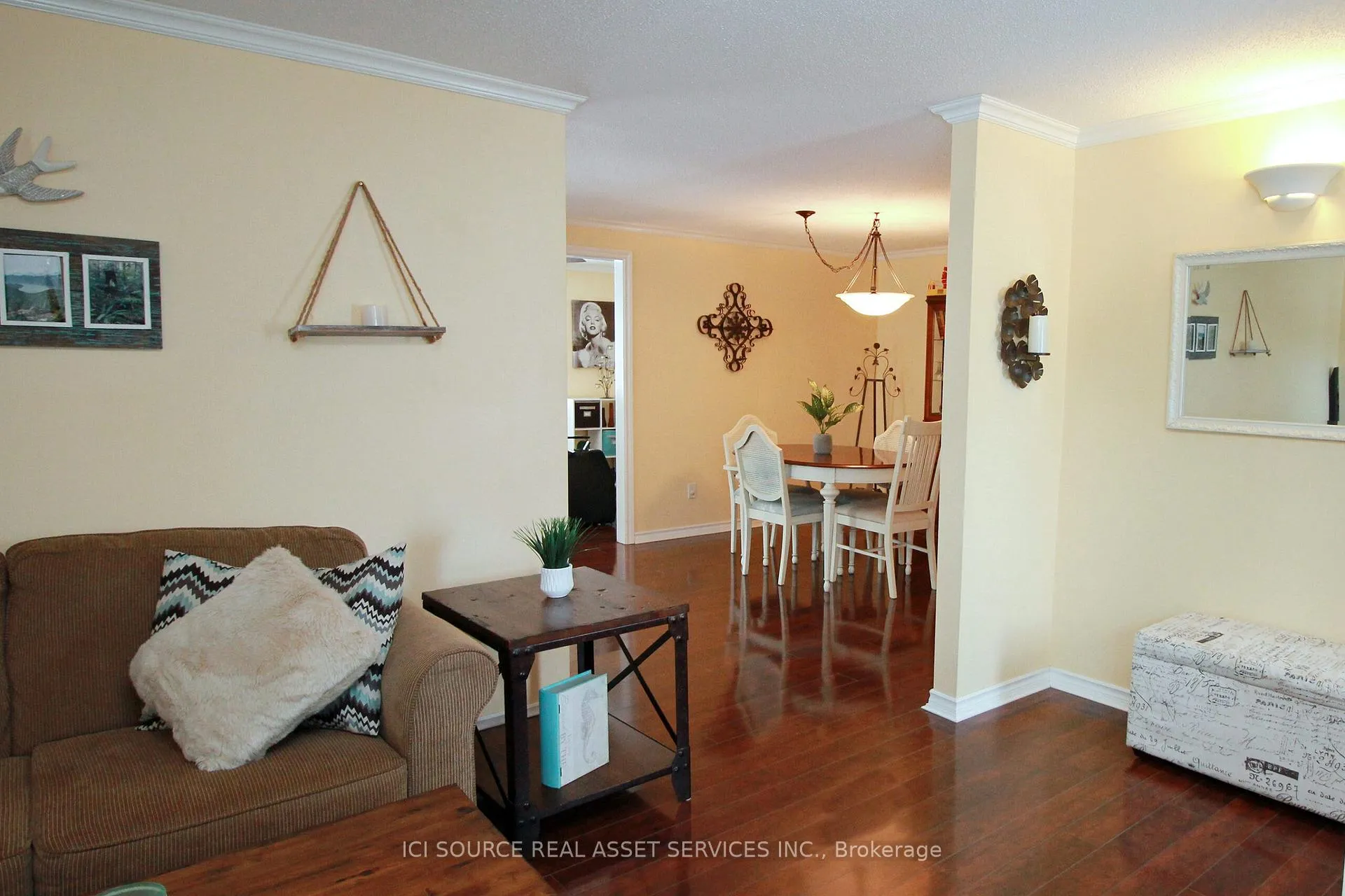 Photo 6 of 15 Driftwood Lane, Clarington, Bowmanville — HOMEH