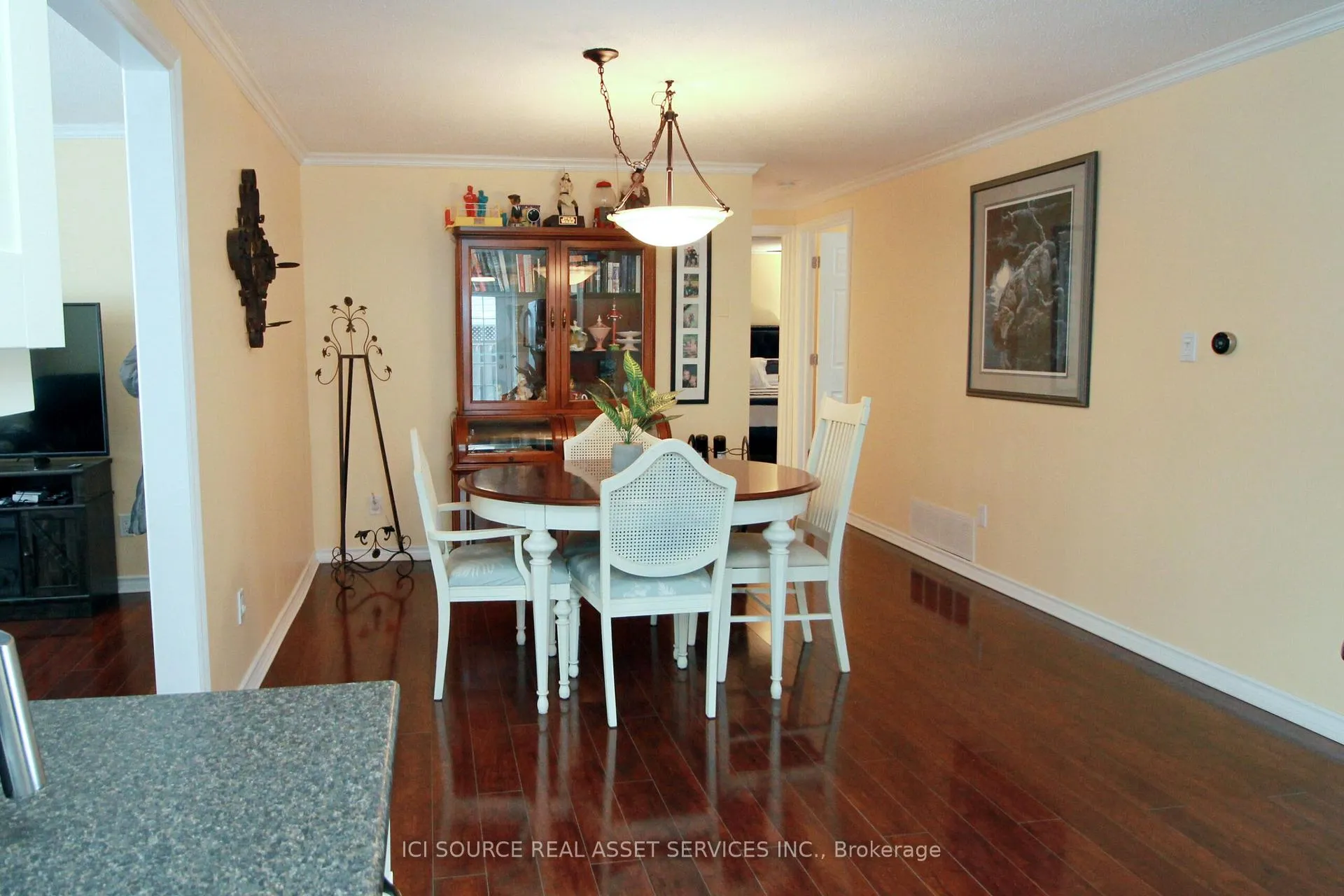 Photo 7 of 15 Driftwood Lane, Clarington, Bowmanville — HOMEH