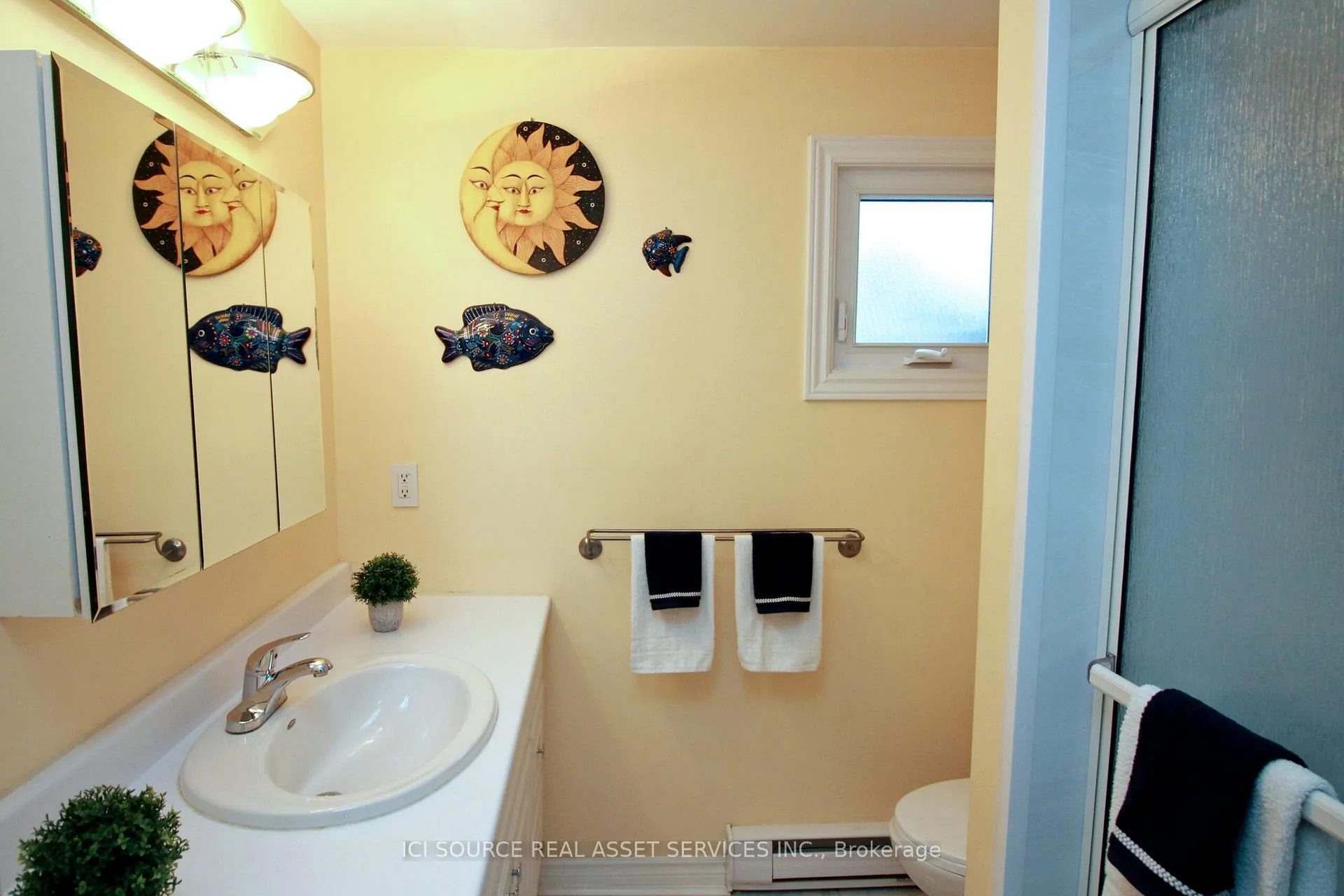 Photo 16 of 15 Driftwood Lane, Clarington, Bowmanville — HOMEH