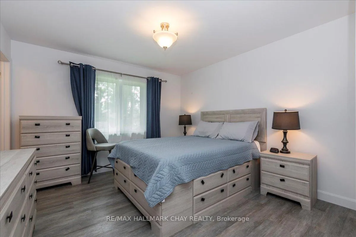 Photo 9 of 1115 Shore Acres Drive, Innisfil, Gilford — HOMEH