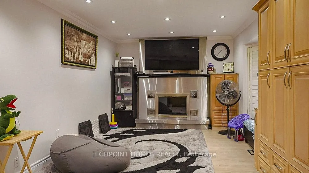 Photo 6 of 14 Large Court, Brampton, Westgate — HOMEH