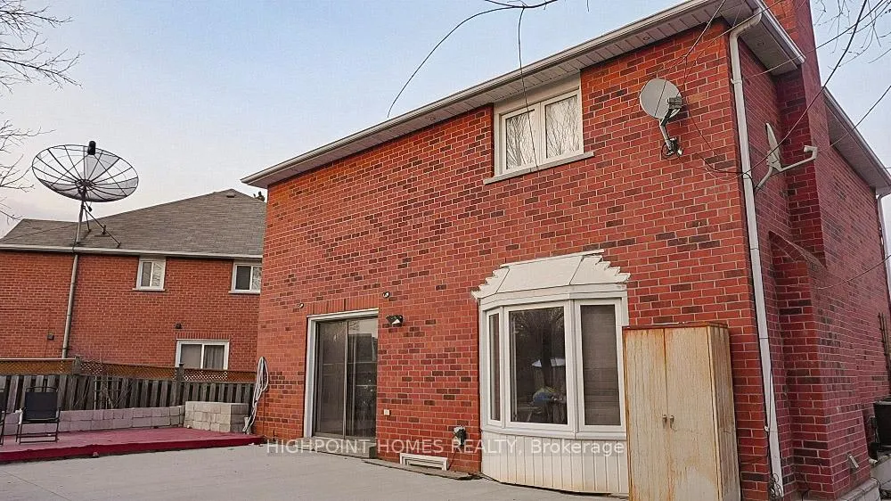 Photo 32 of 14 Large Court, Brampton, Westgate — HOMEH