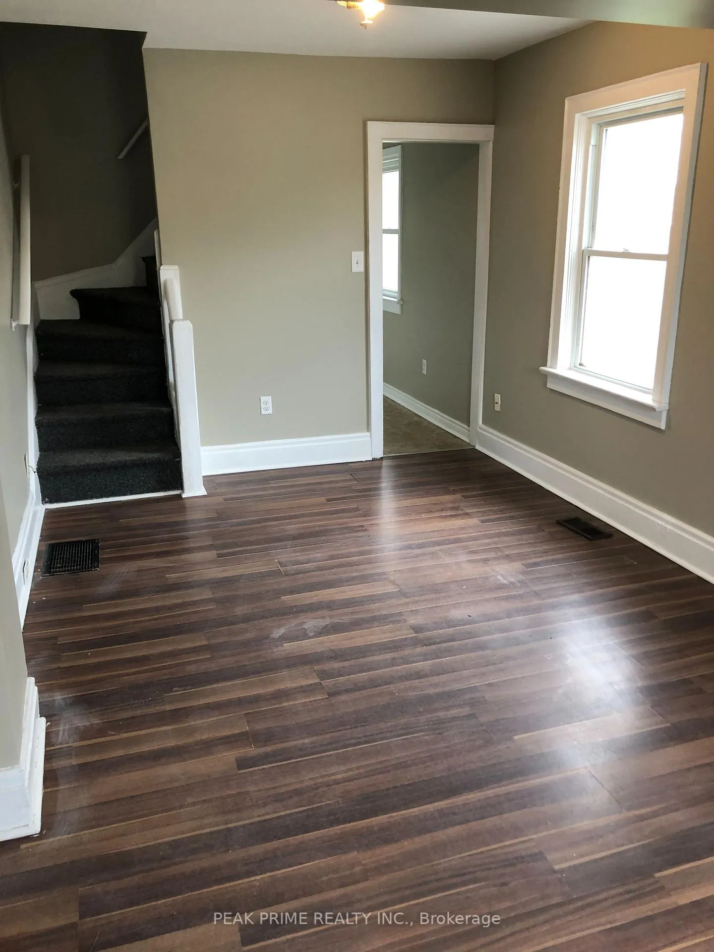 Photo 4 of Unit 1, 30 Hamilton Street, St. Catharines, Western Hill — HOMEH
