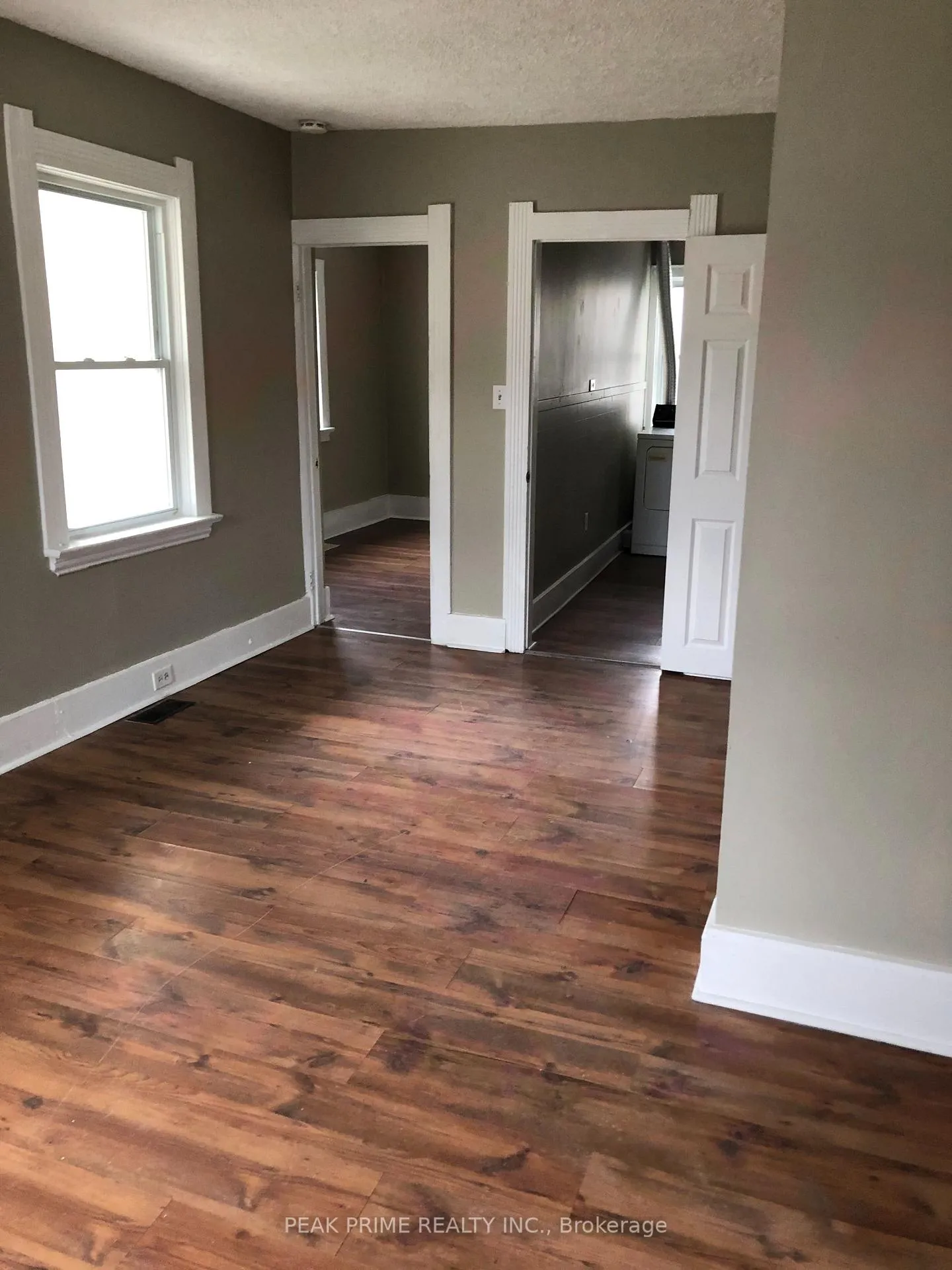 Photo 5 of Unit 1, 30 Hamilton Street, St. Catharines, Western Hill — HOMEH