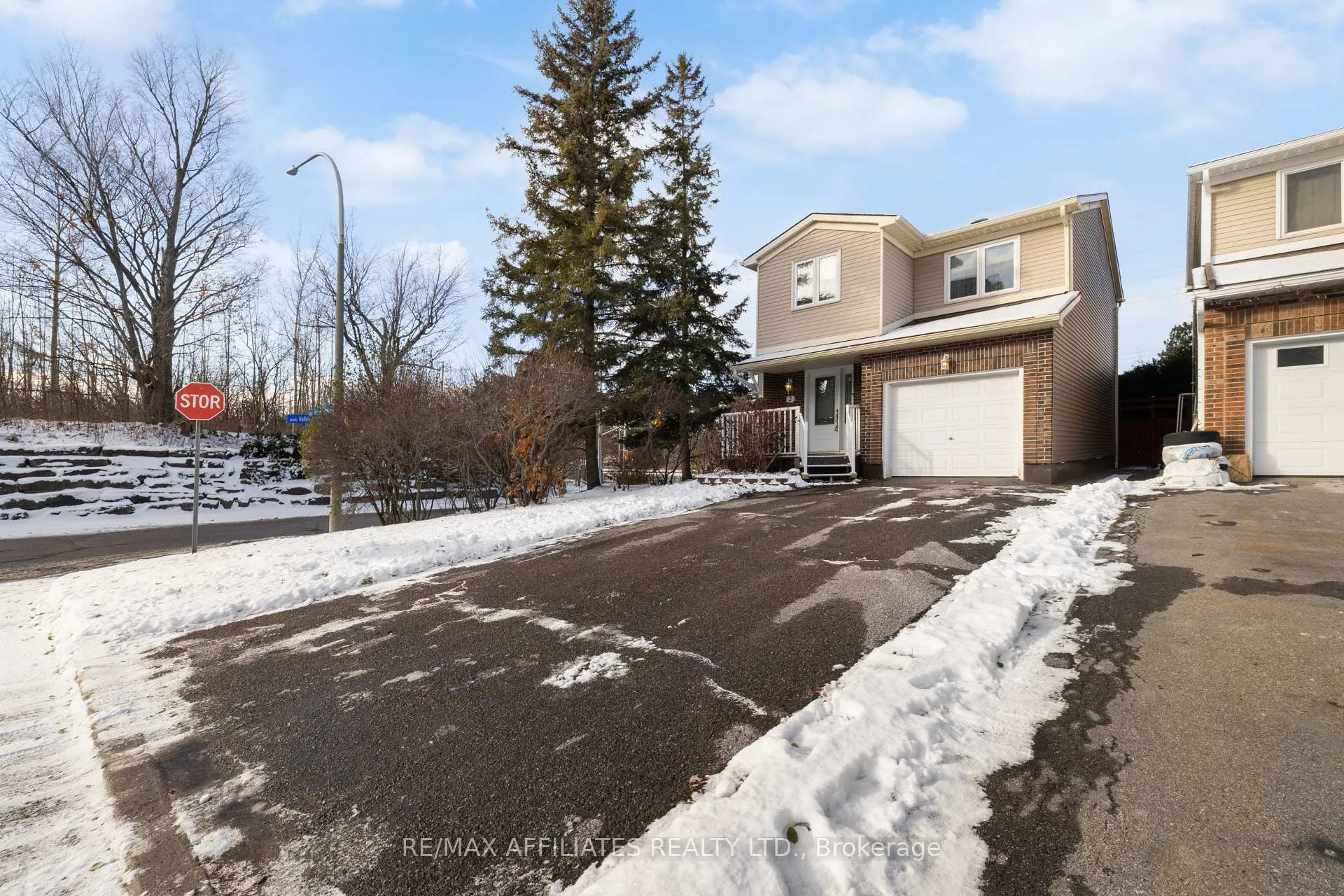 Photo 2 of 2 Shadow Court, Ottawa, Leslie Park — HOMEH