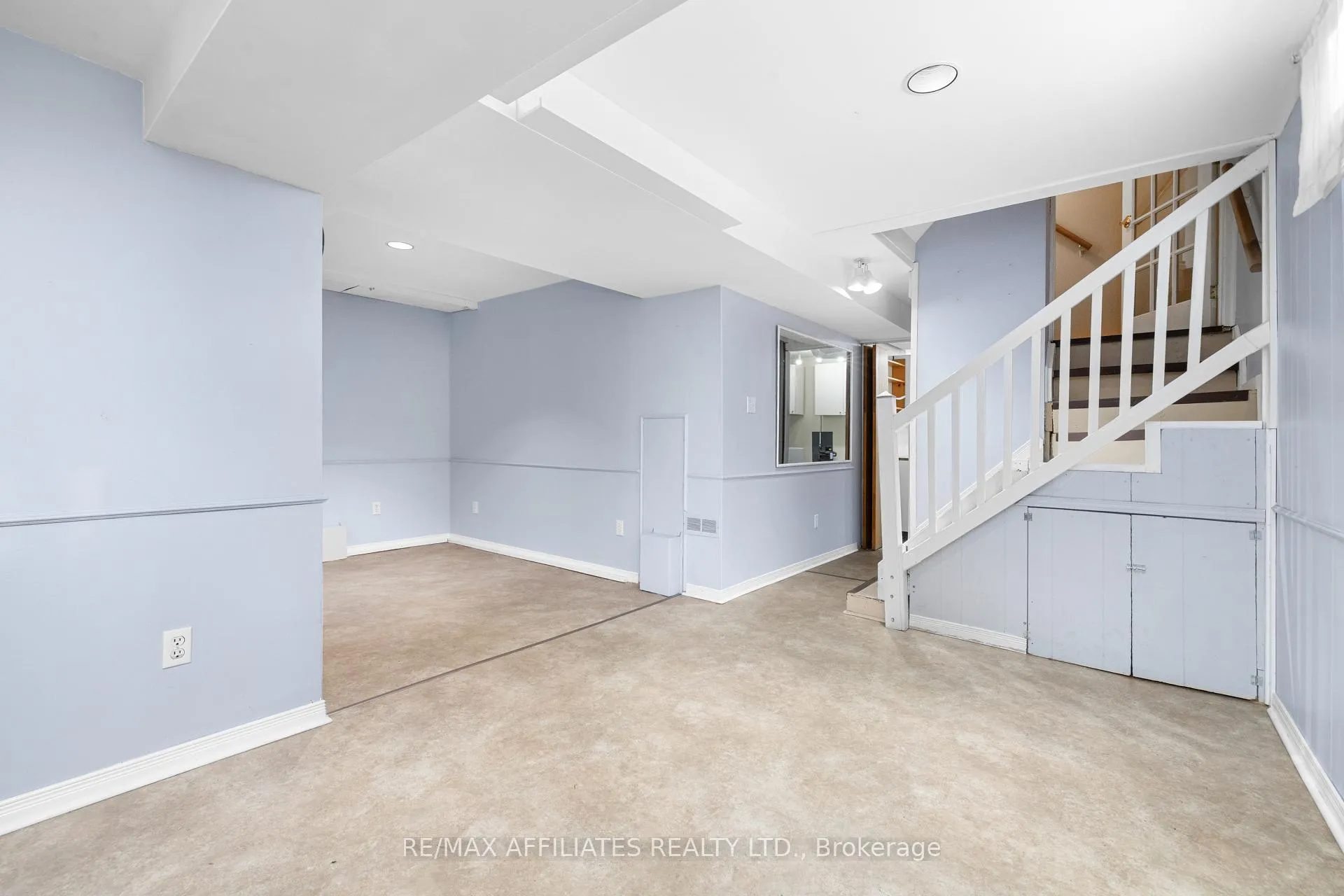 Photo 31 of 2 Shadow Court, Ottawa, Leslie Park — HOMEH