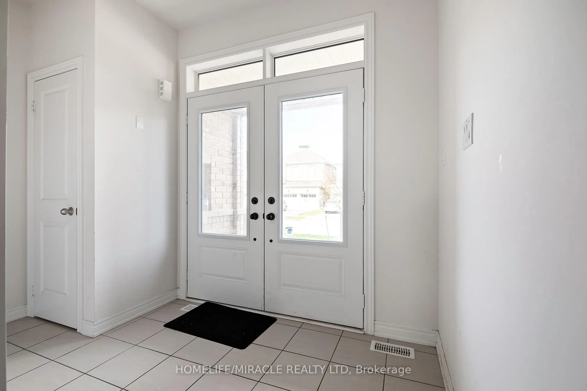 Photo 5 of 534 Red Elm Road, Shelburne — HOMEH