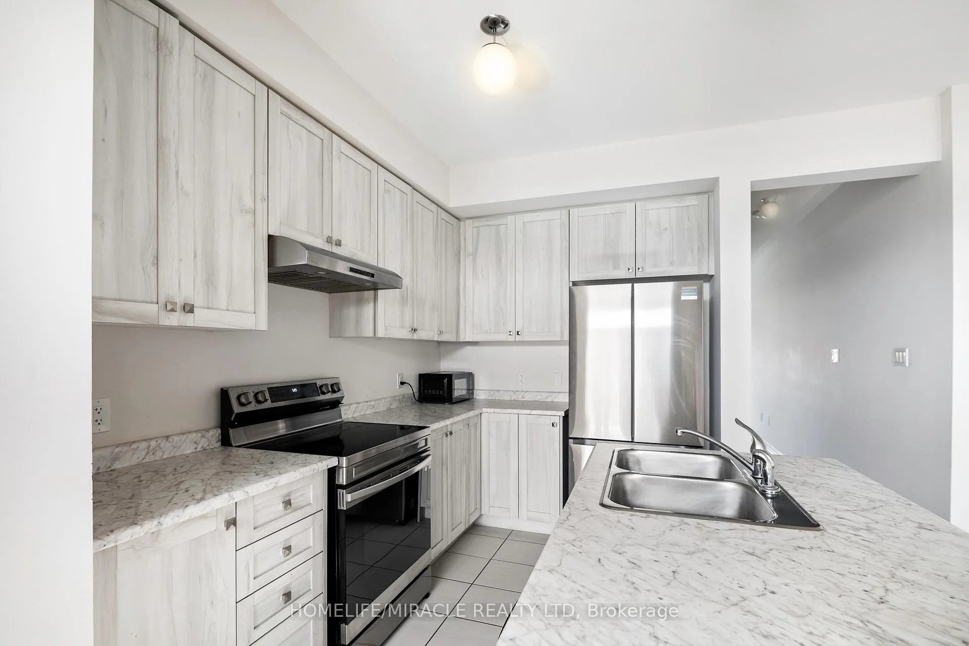 Photo 8 of 534 Red Elm Road, Shelburne — HOMEH
