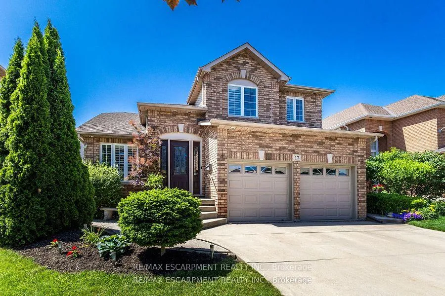 Photo 3 of 17 Hillgarden Drive, Hamilton, Stoney Creek — HOMEH