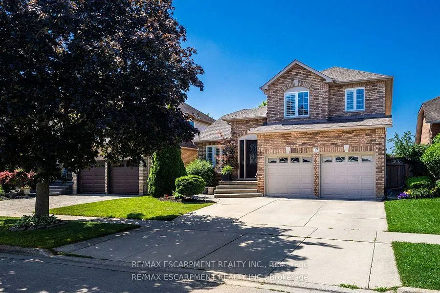 Photo 4 of 17 Hillgarden Drive, Hamilton, Stoney Creek — HOMEH
