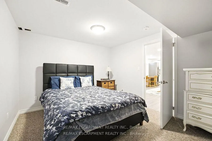 Photo 27 of 17 Hillgarden Drive, Hamilton, Stoney Creek — HOMEH