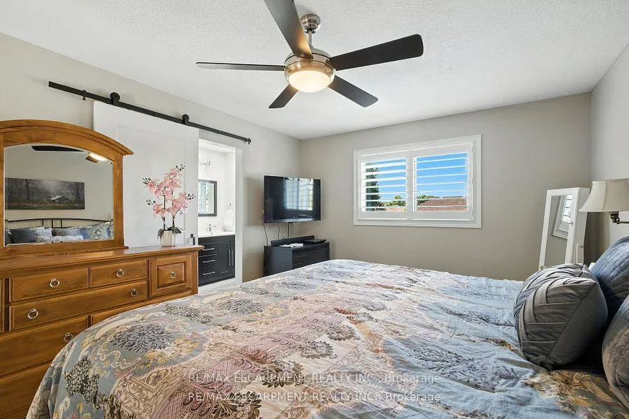 Photo 31 of 17 Hillgarden Drive, Hamilton, Stoney Creek — HOMEH