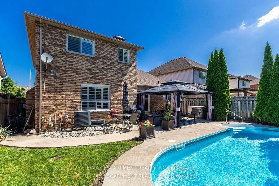 Photo 39 of 17 Hillgarden Drive, Hamilton, Stoney Creek — HOMEH