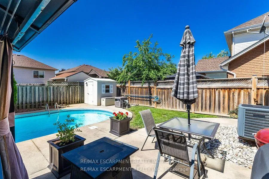 Photo 46 of 17 Hillgarden Drive, Hamilton, Stoney Creek — HOMEH
