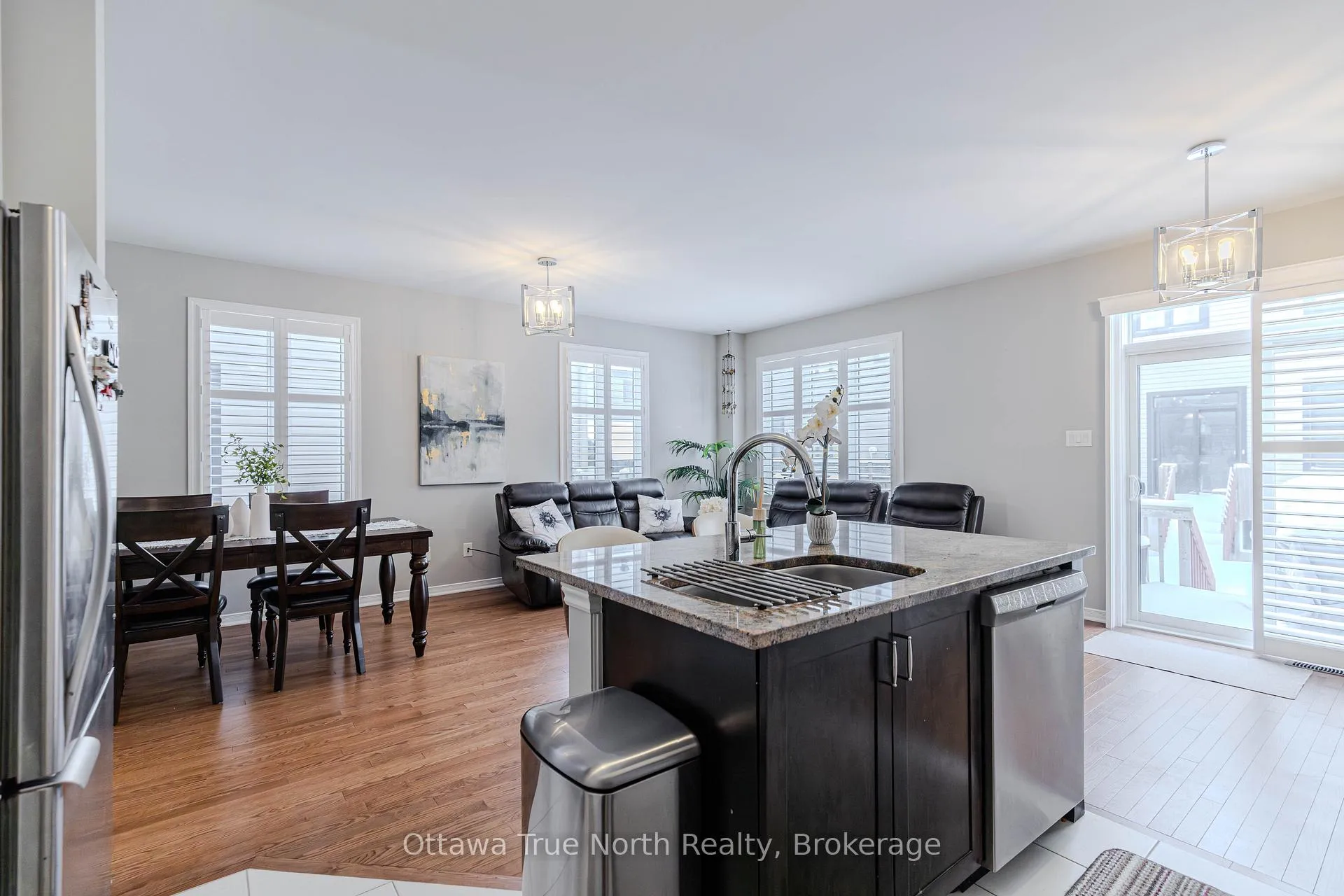 Photo 15 of 221 Don Brown Private, Ottawa, Kanata - Emerald Meadows/Trailwest — HOMEH