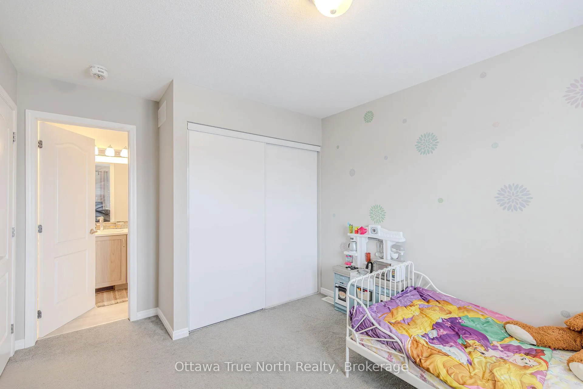 Photo 31 of 221 Don Brown Private, Ottawa, Kanata - Emerald Meadows/Trailwest — HOMEH