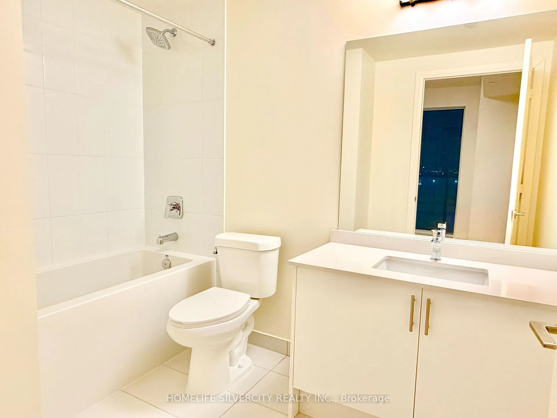 Photo 15 of Unit 409, 27 Korda Gate, Vaughan, Vellore Village — HOMEH