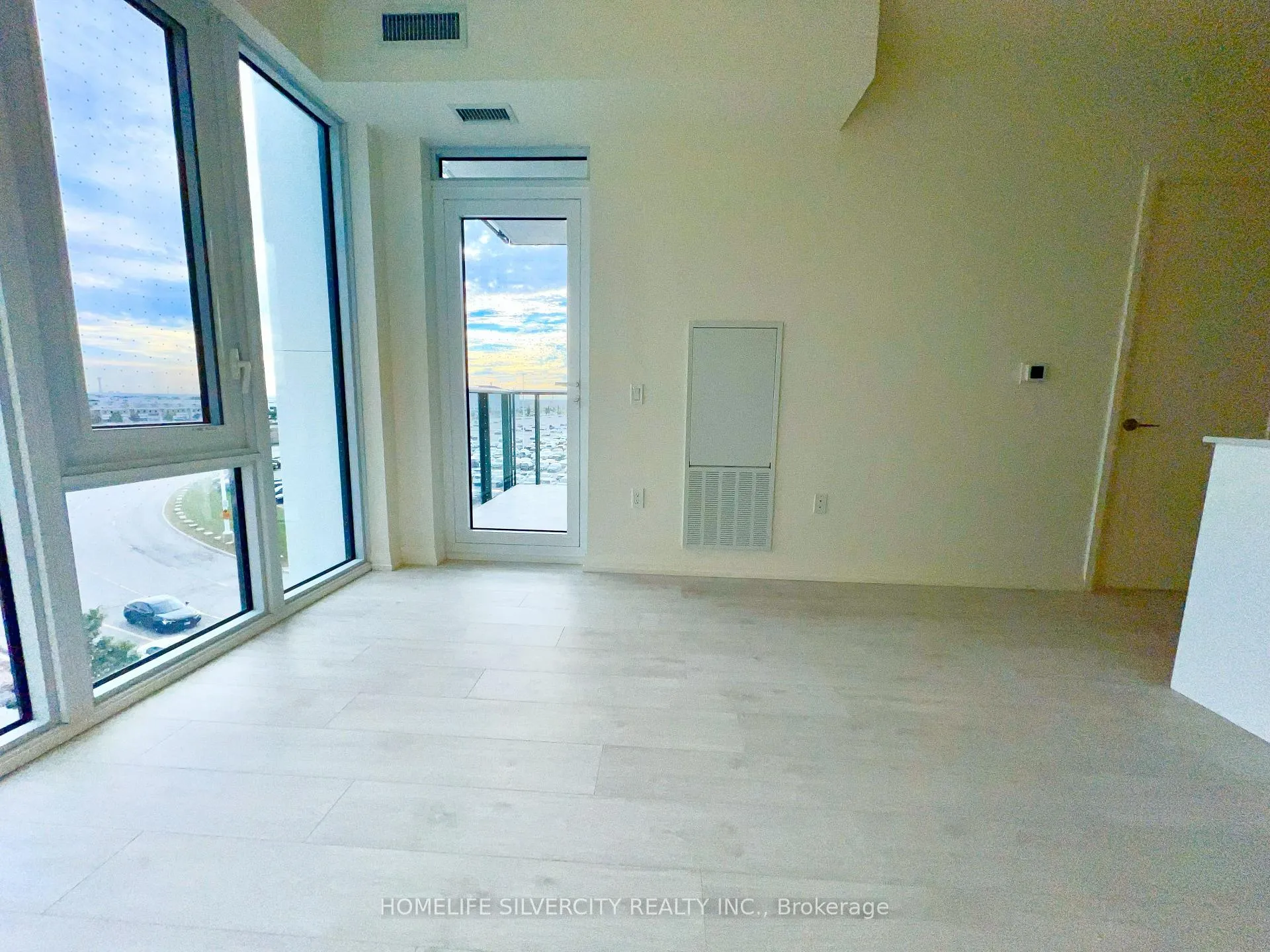 Photo 30 of Unit 409, 27 Korda Gate, Vaughan, Vellore Village — HOMEH