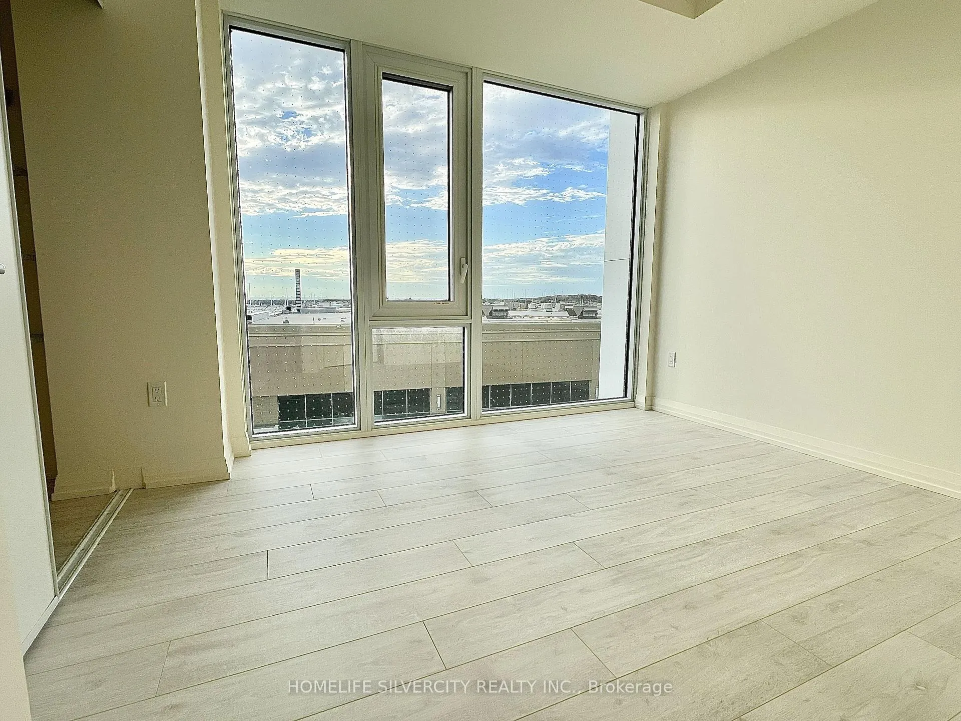 Photo 36 of Unit 409, 27 Korda Gate, Vaughan, Vellore Village — HOMEH