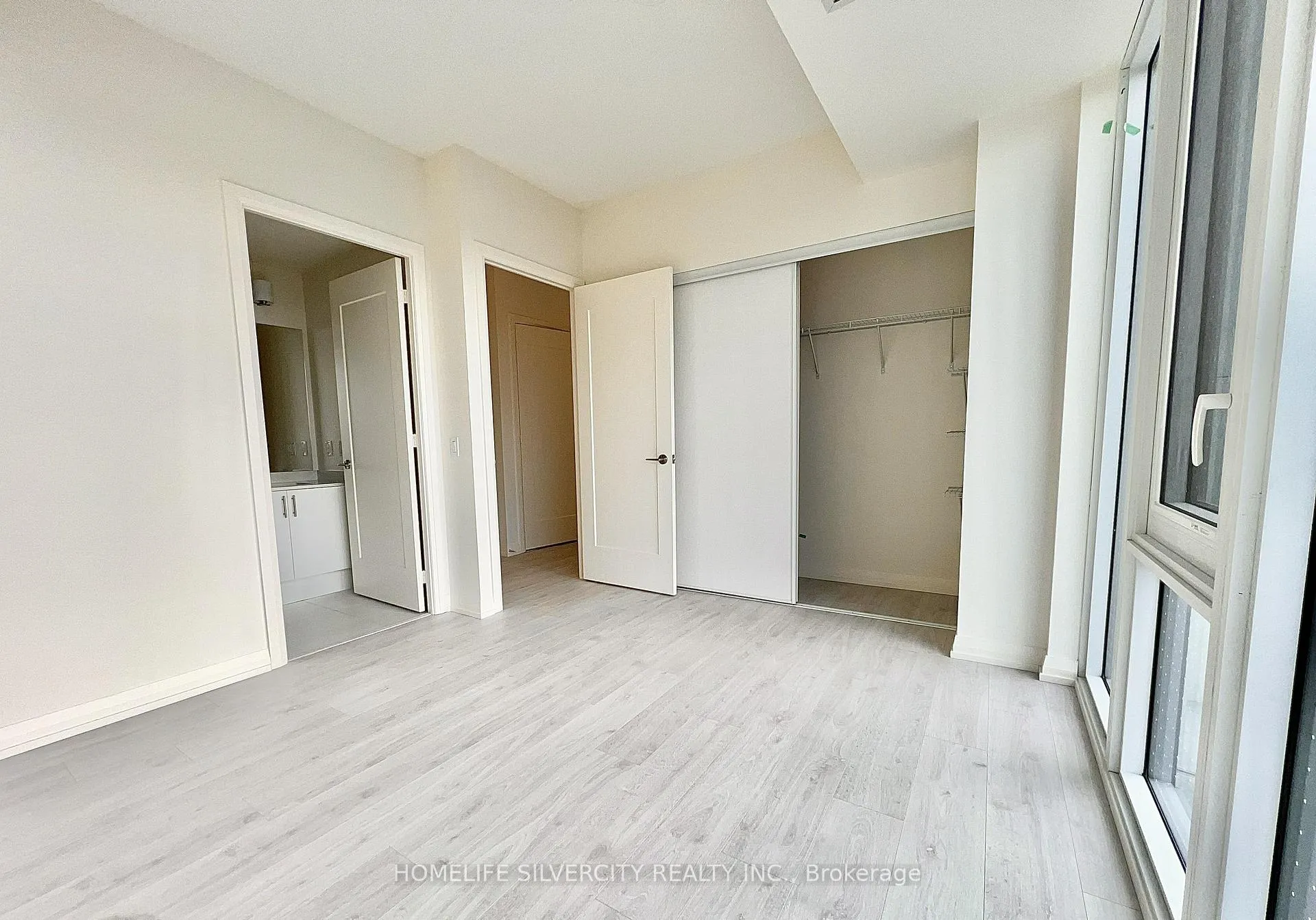 Photo 39 of Unit 409, 27 Korda Gate, Vaughan, Vellore Village — HOMEH