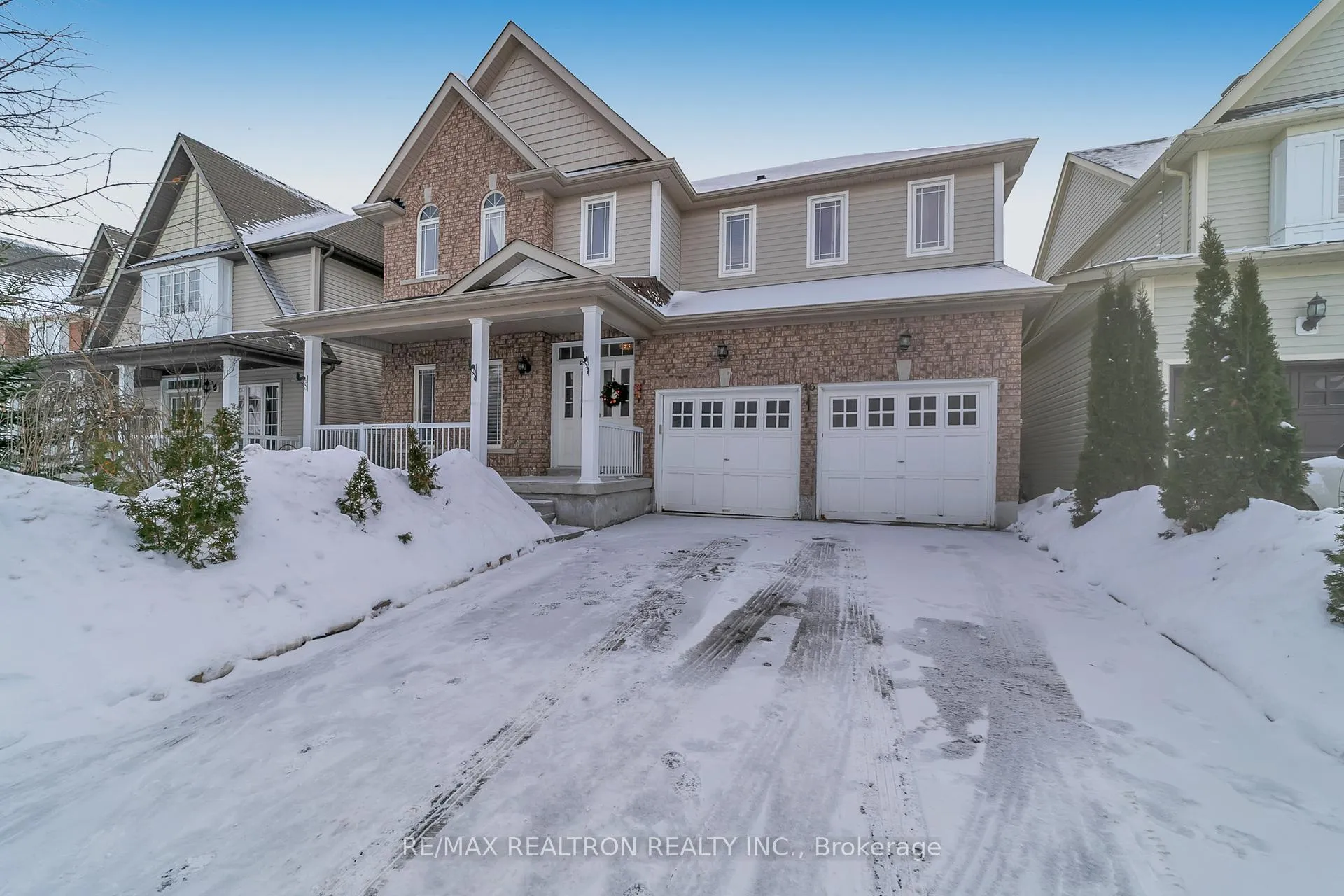 Photo 1 of 46 Carness Crescent, Georgina, Keswick South — HOMEH