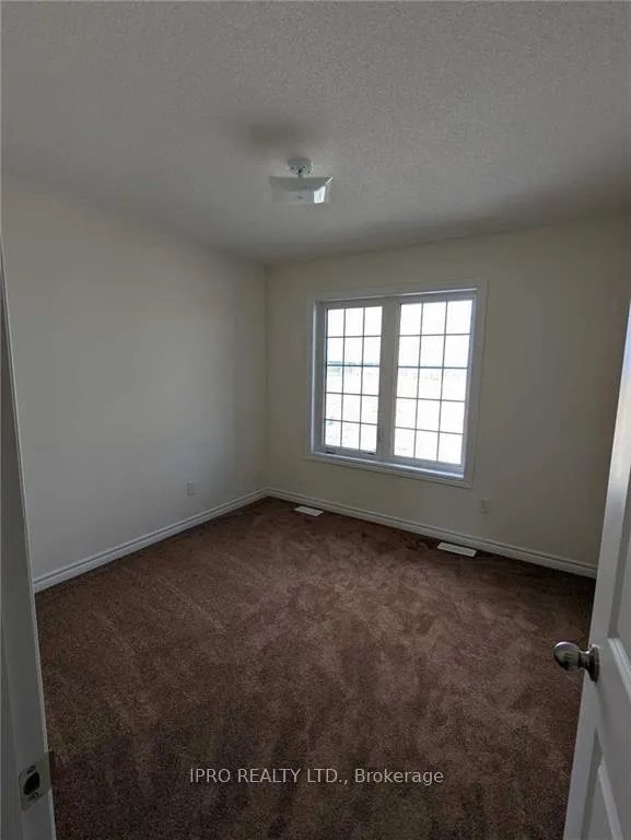 Photo 14 of 1092 Skyridge Boulevard, Pickering, Rural Pickering — HOMEH