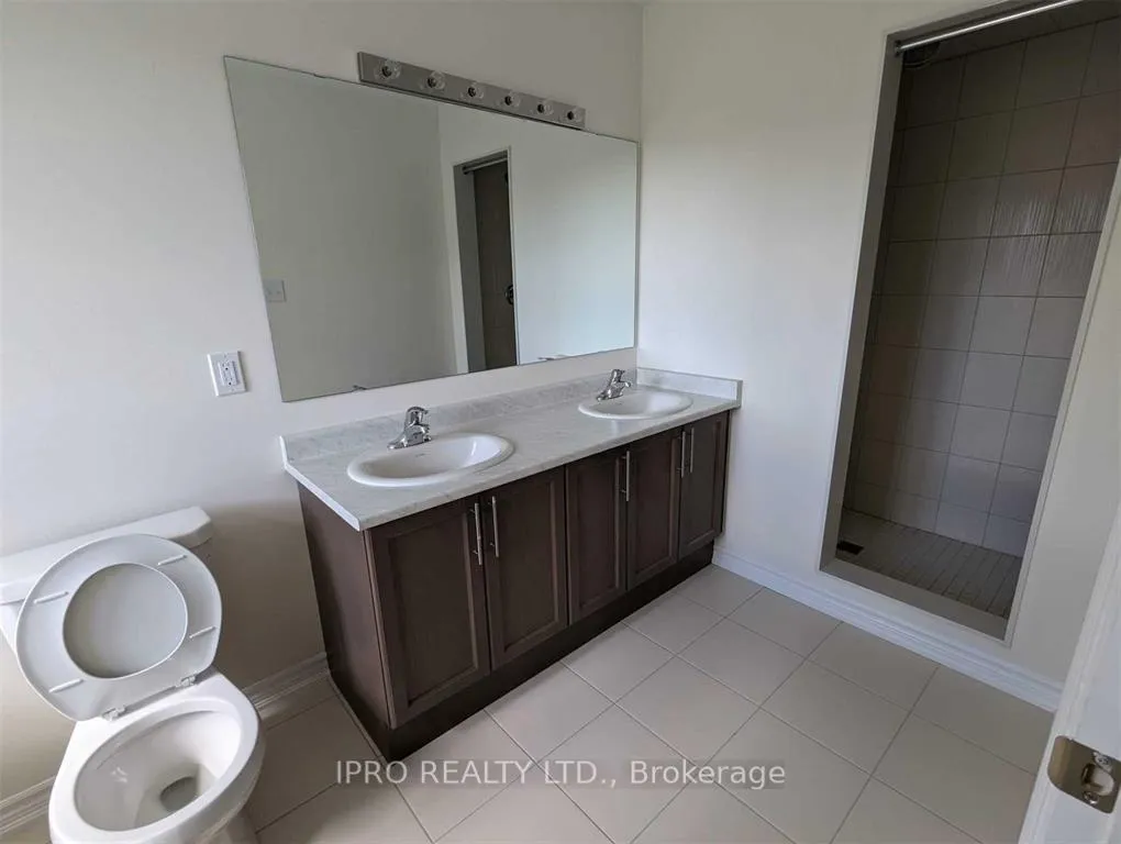 Photo 15 of 1092 Skyridge Boulevard, Pickering, Rural Pickering — HOMEH