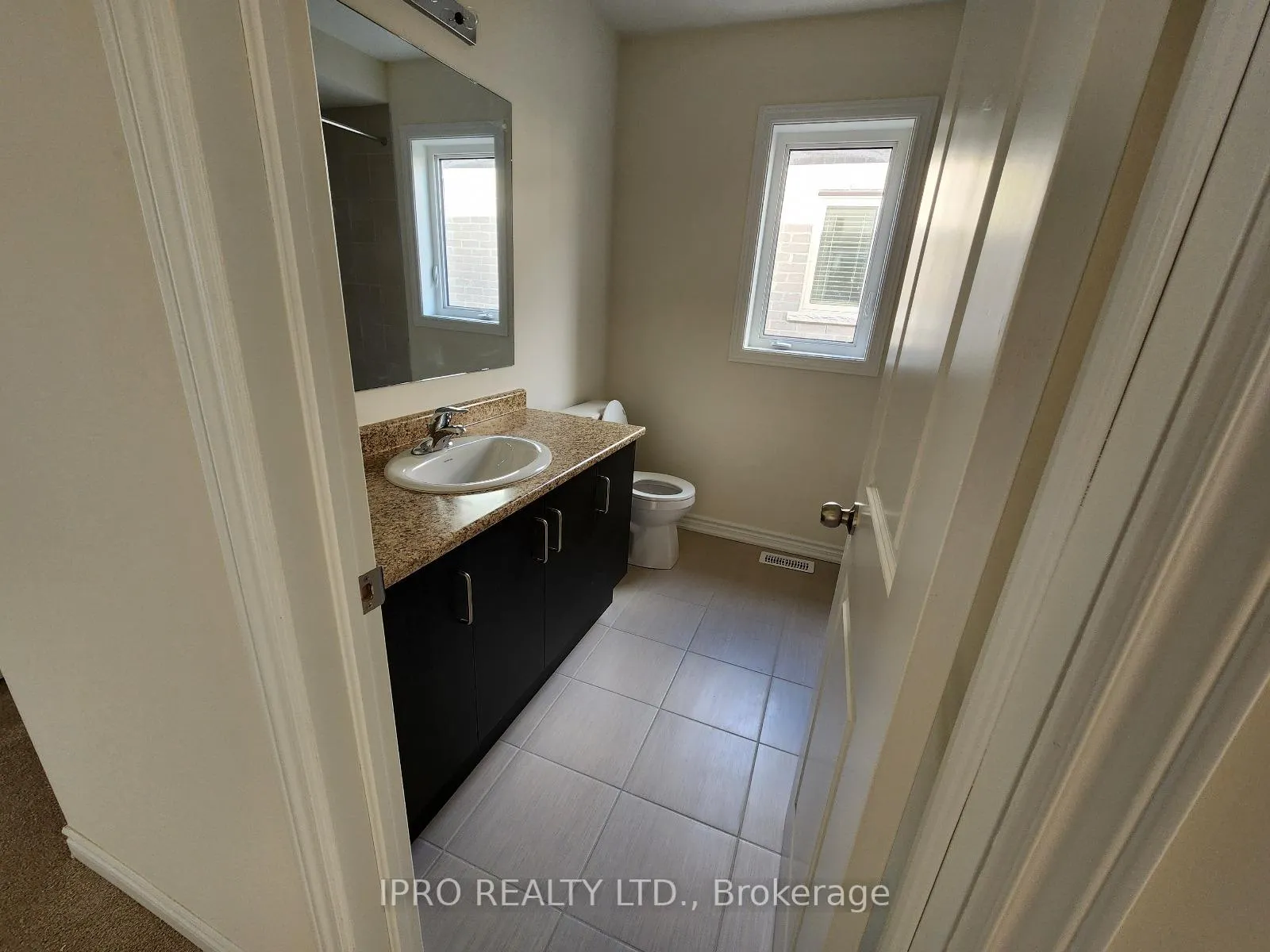 Photo 19 of 1092 Skyridge Boulevard, Pickering, Rural Pickering — HOMEH