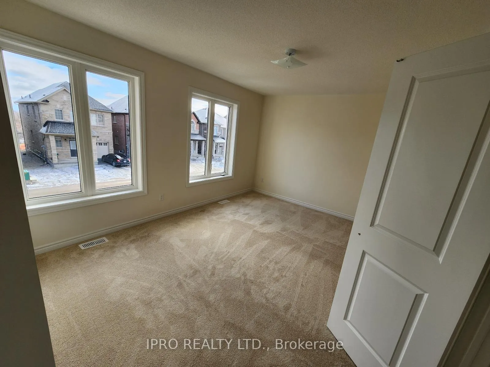 Photo 21 of 1092 Skyridge Boulevard, Pickering, Rural Pickering — HOMEH